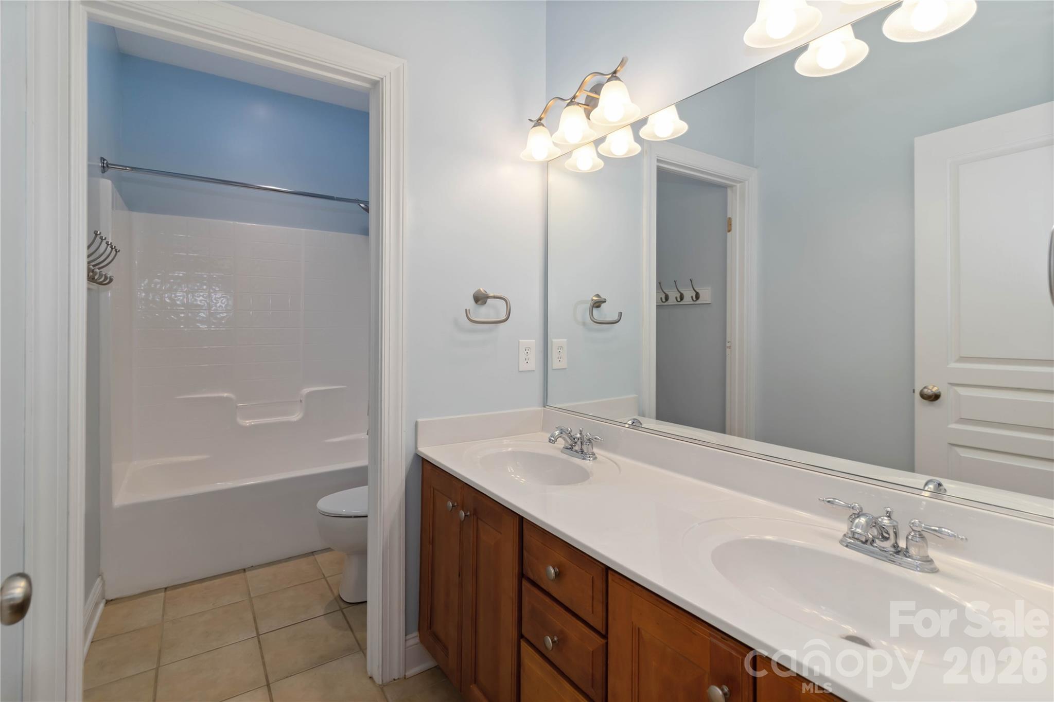 main property photo 16