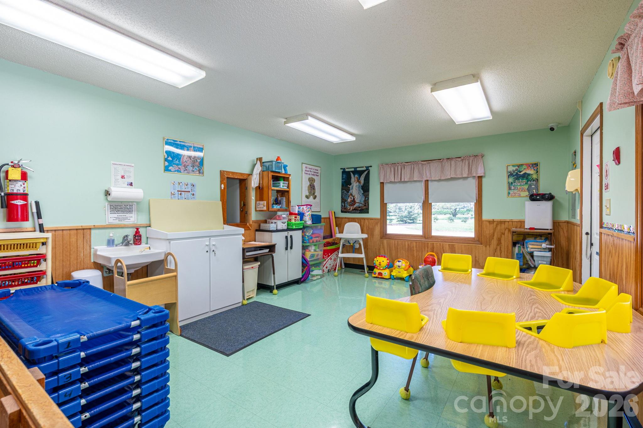 main property photo 15