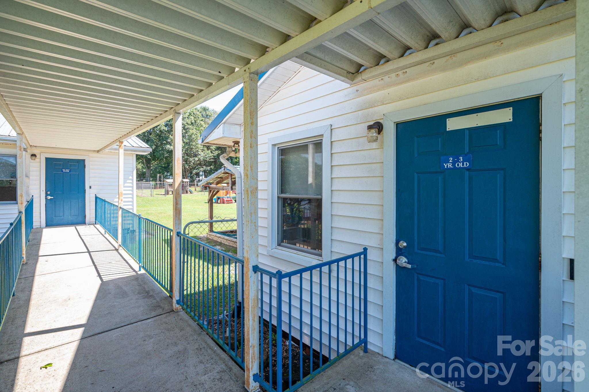 main property photo 6