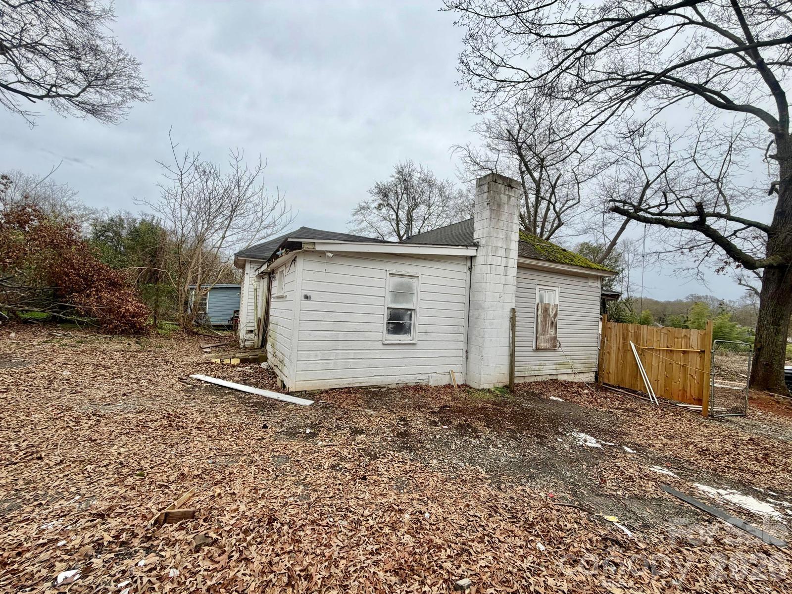 main property photo 16