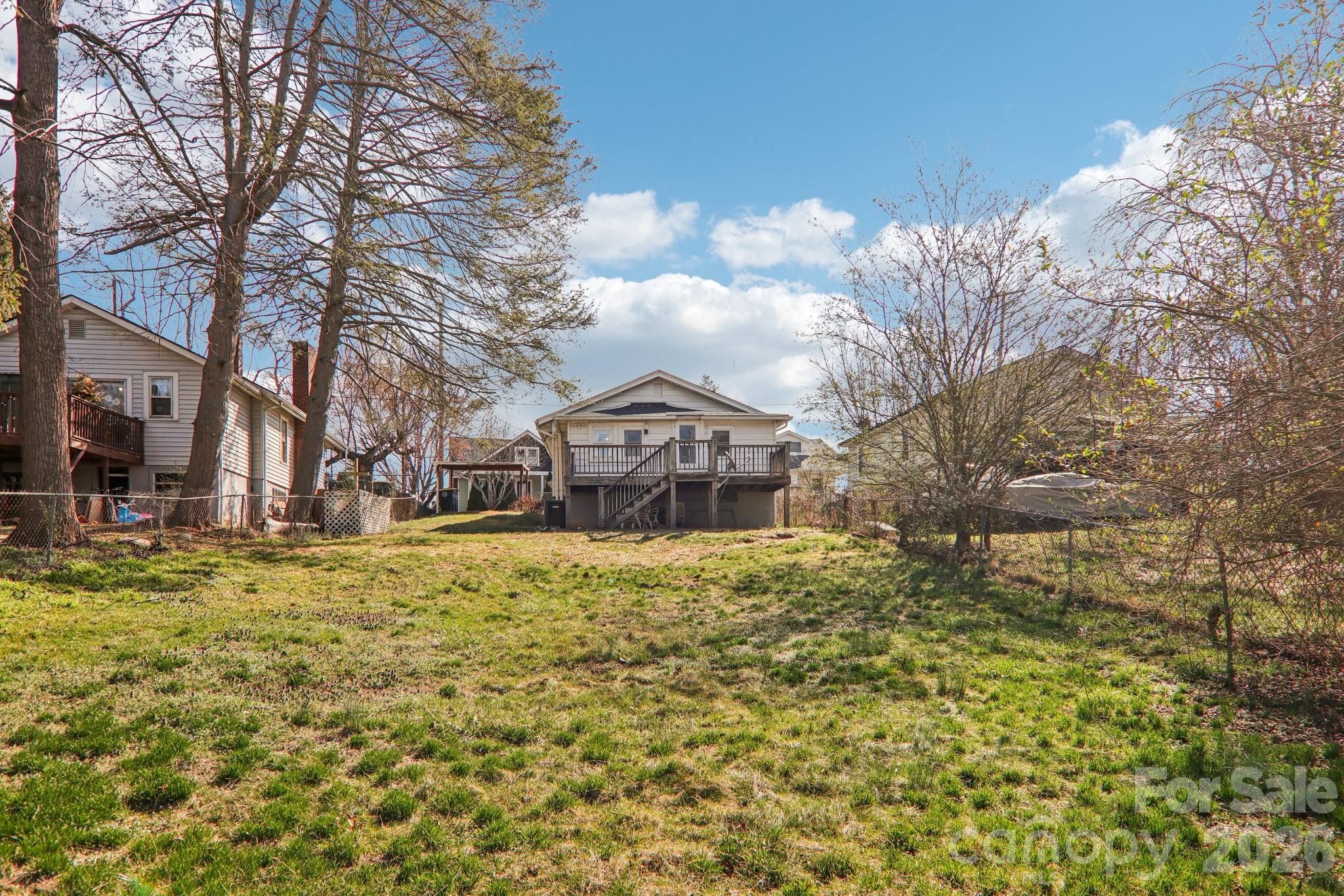 main property photo 28