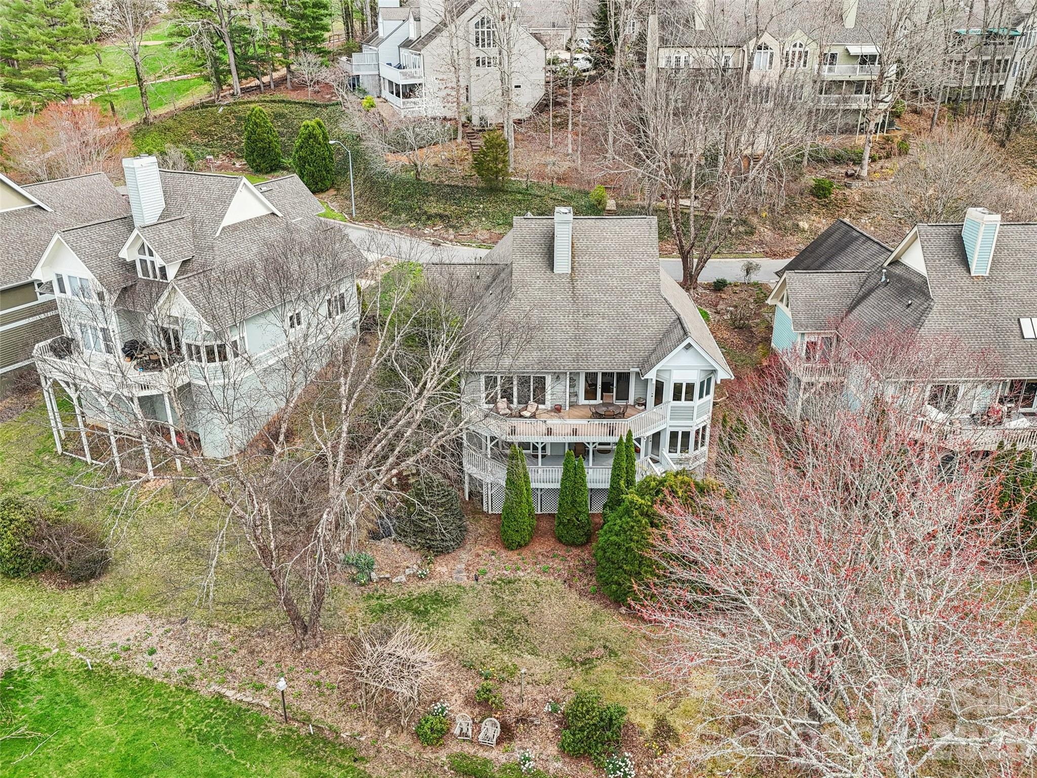 main property photo 40