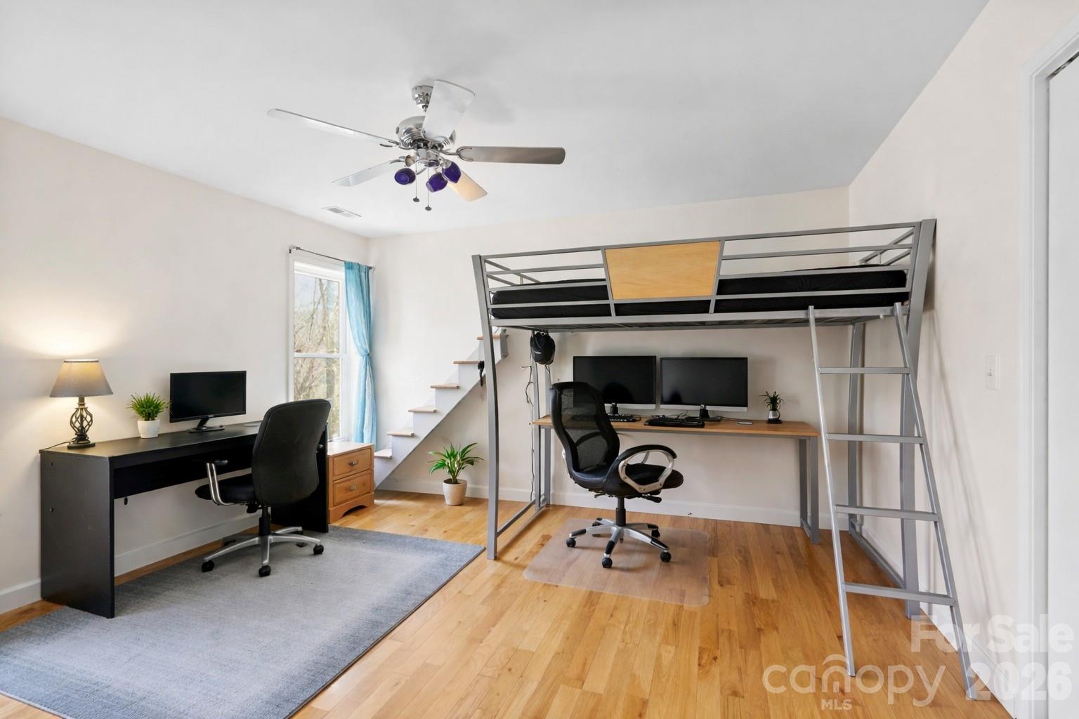 main property photo 31