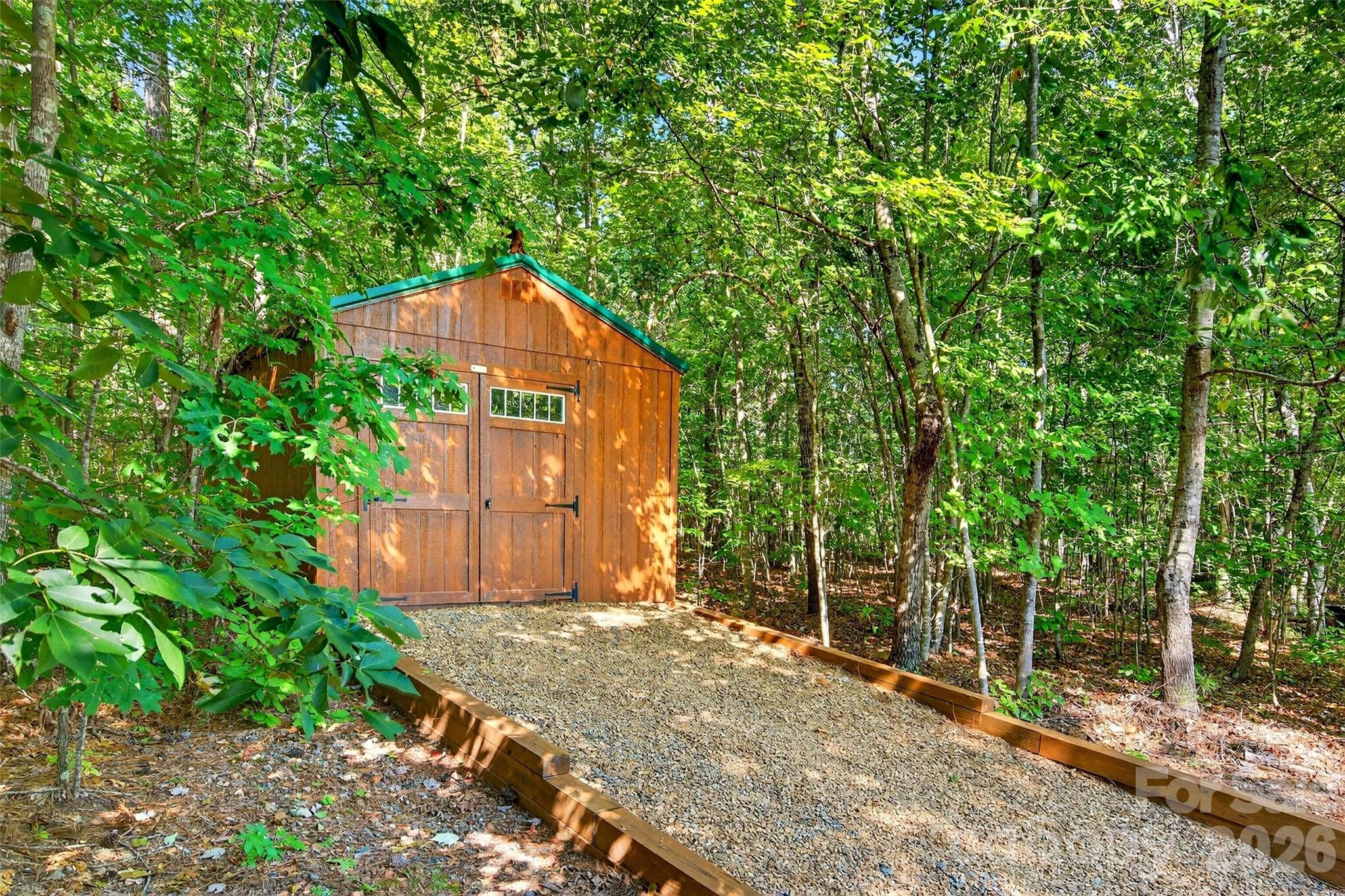main property photo 37