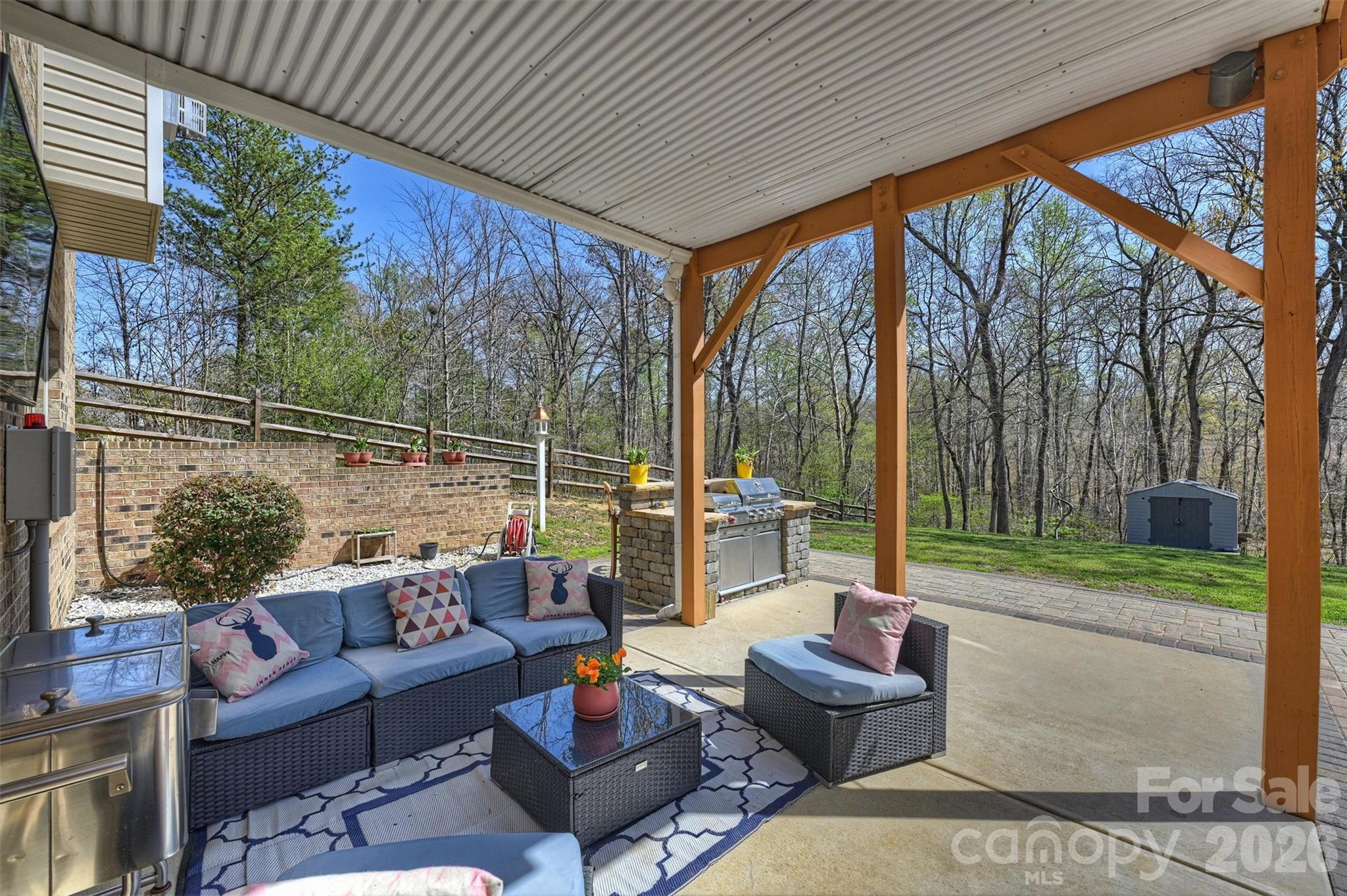 main property photo 41