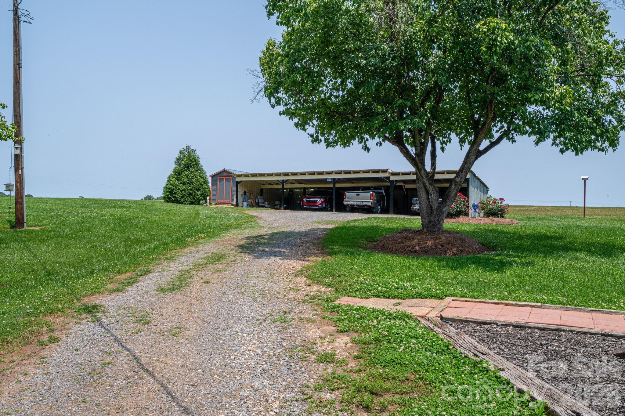 main property photo 36