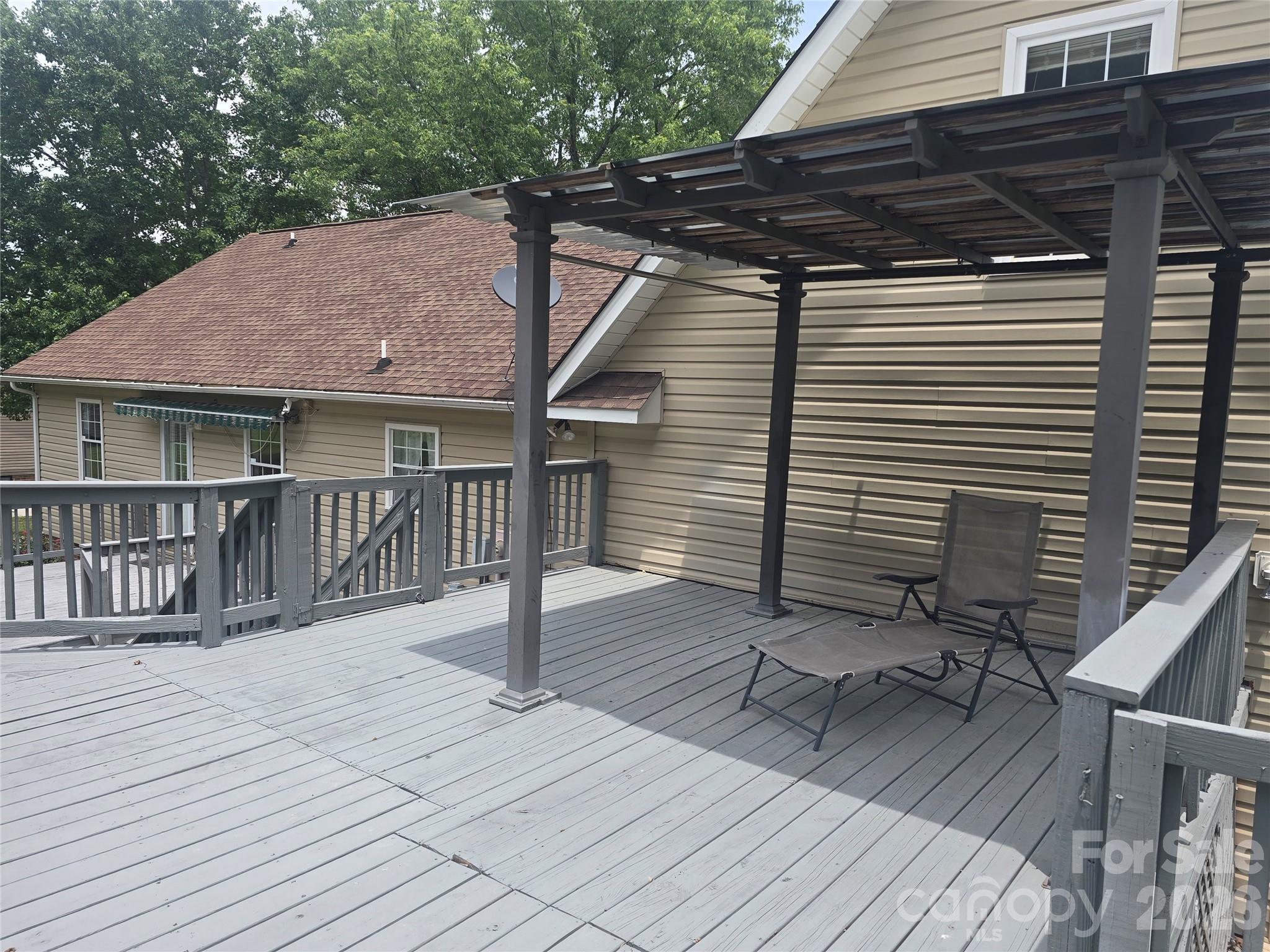 main property photo 37