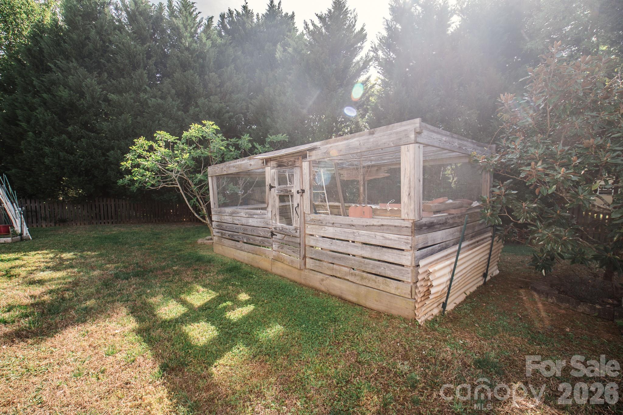 main property photo 32