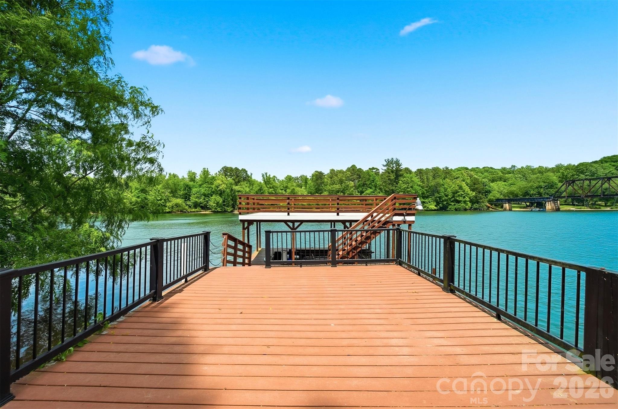 main property photo 40