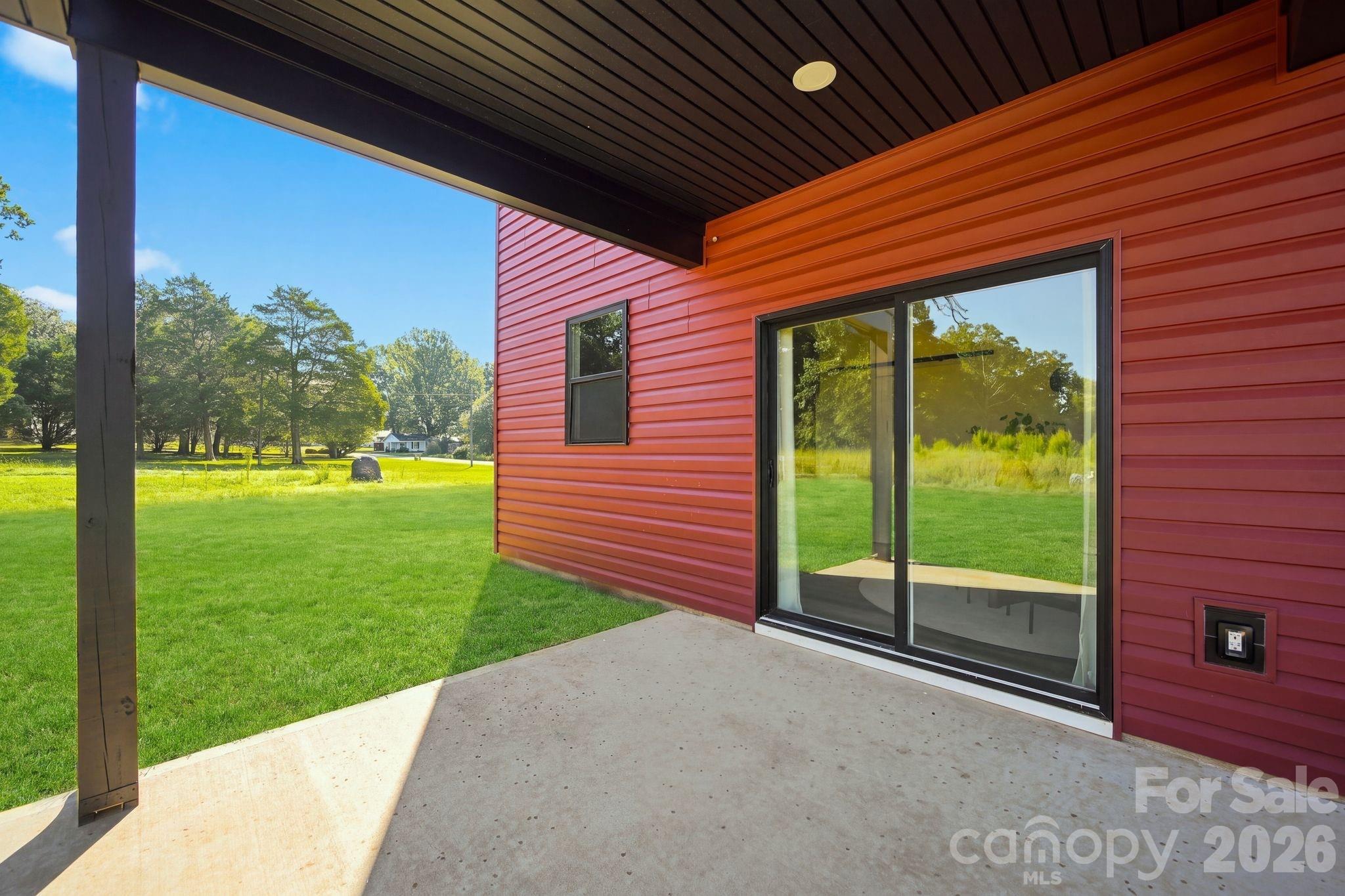 main property photo 37