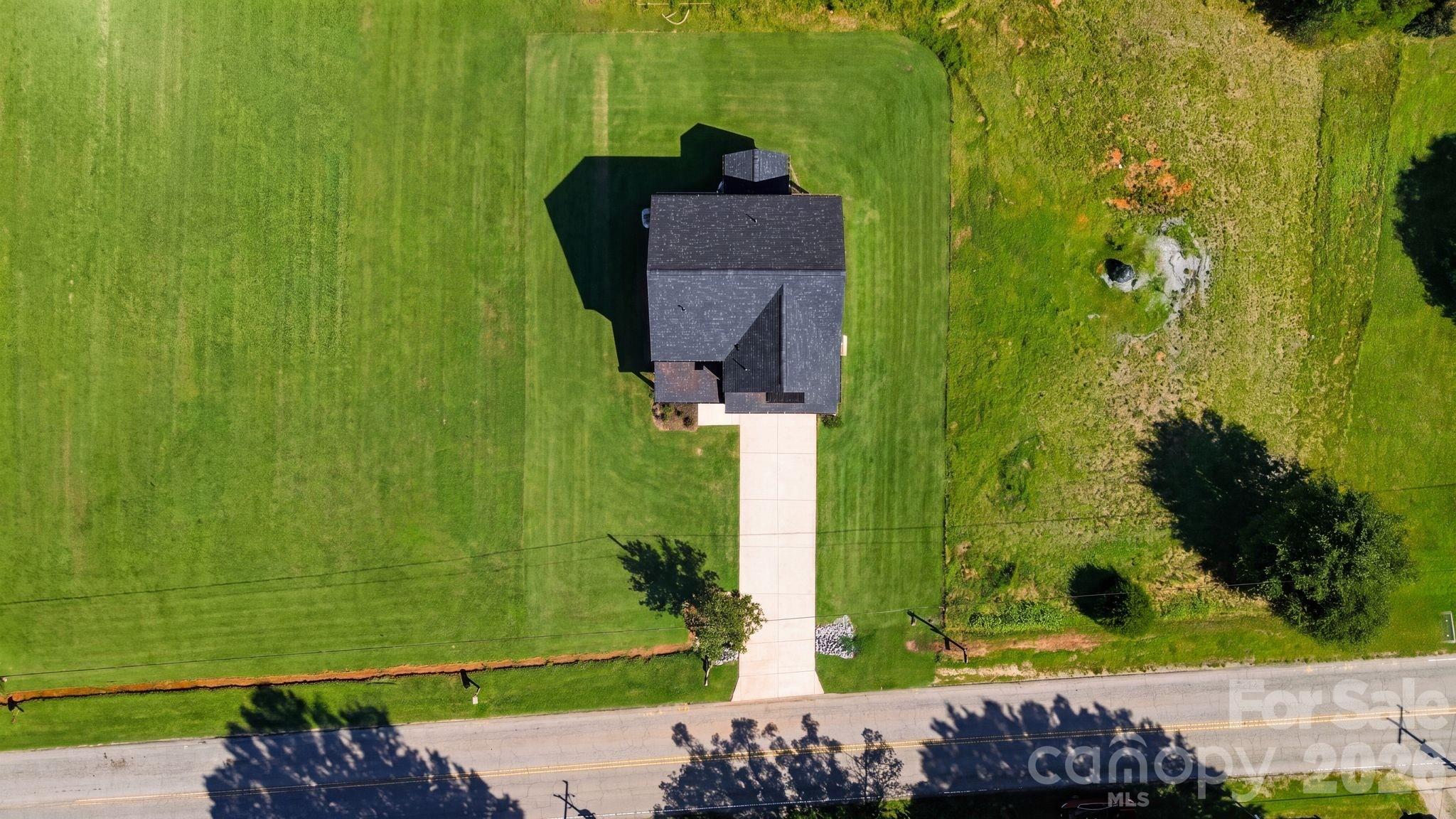 main property photo 40