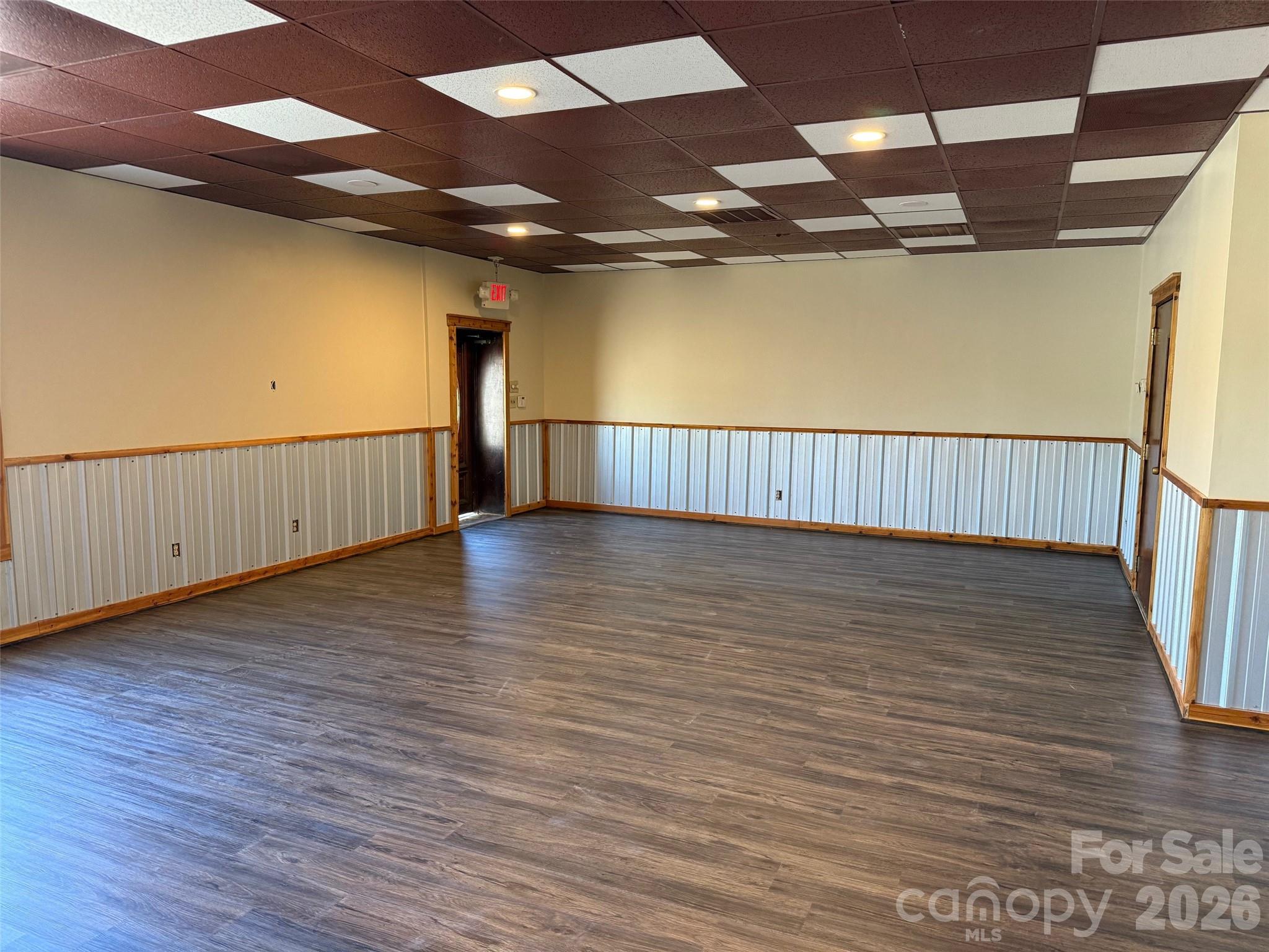 main property photo 4