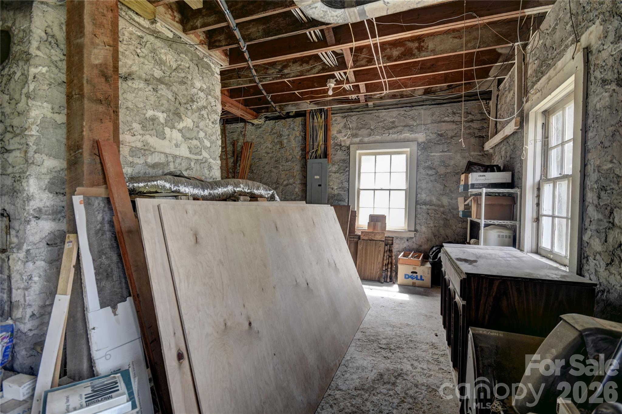 main property photo 40