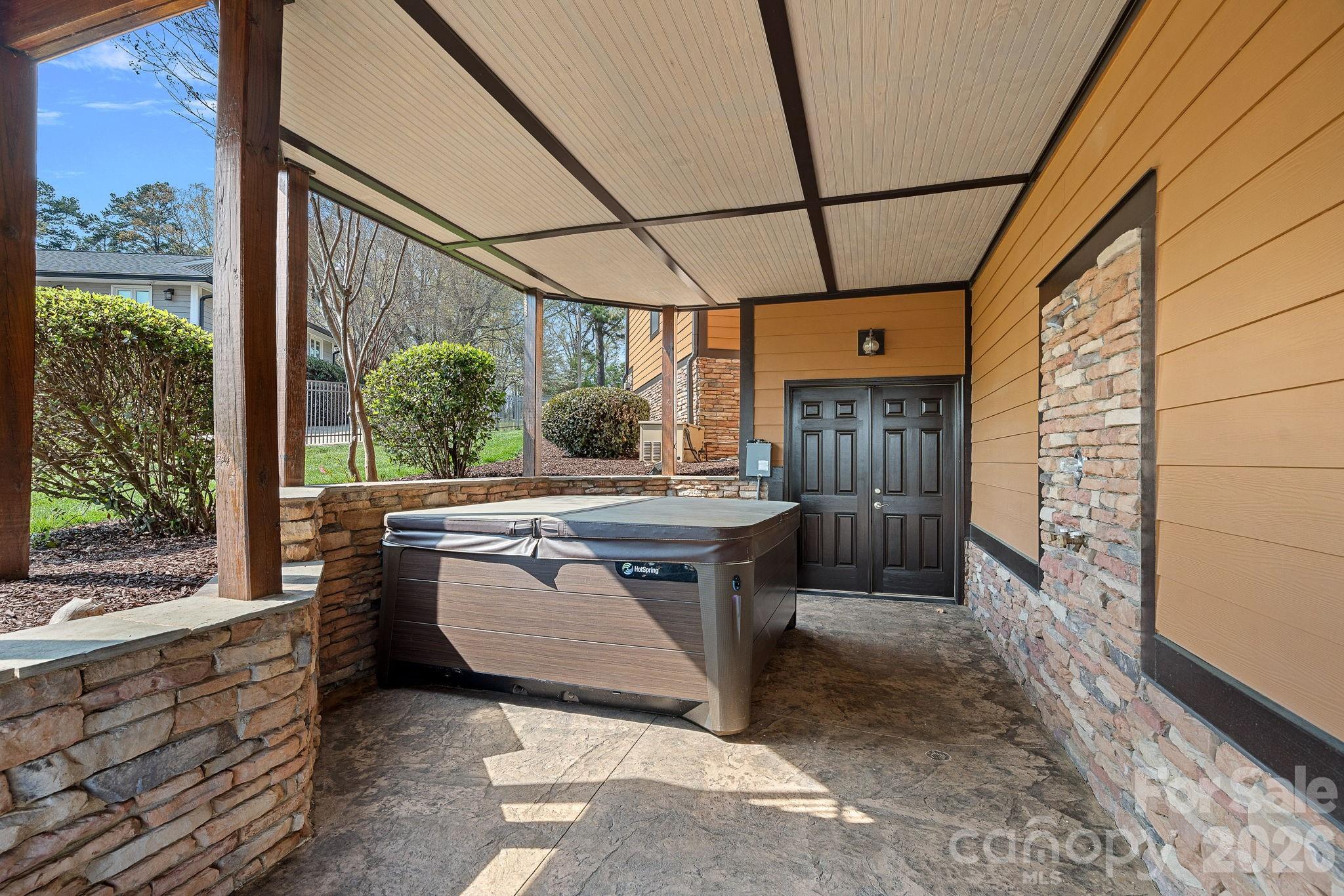 main property photo 34