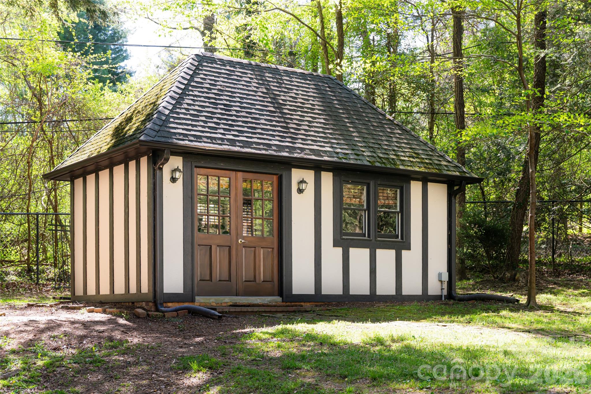 main property photo 39