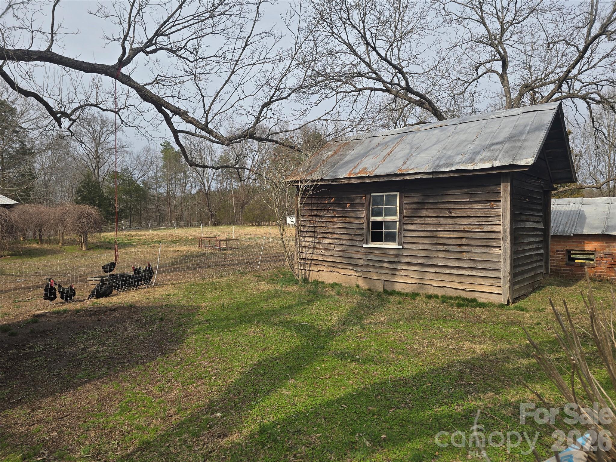 main property photo 36