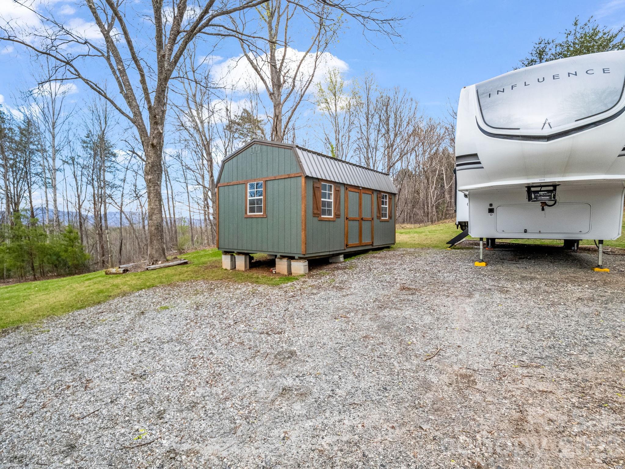 main property photo 32