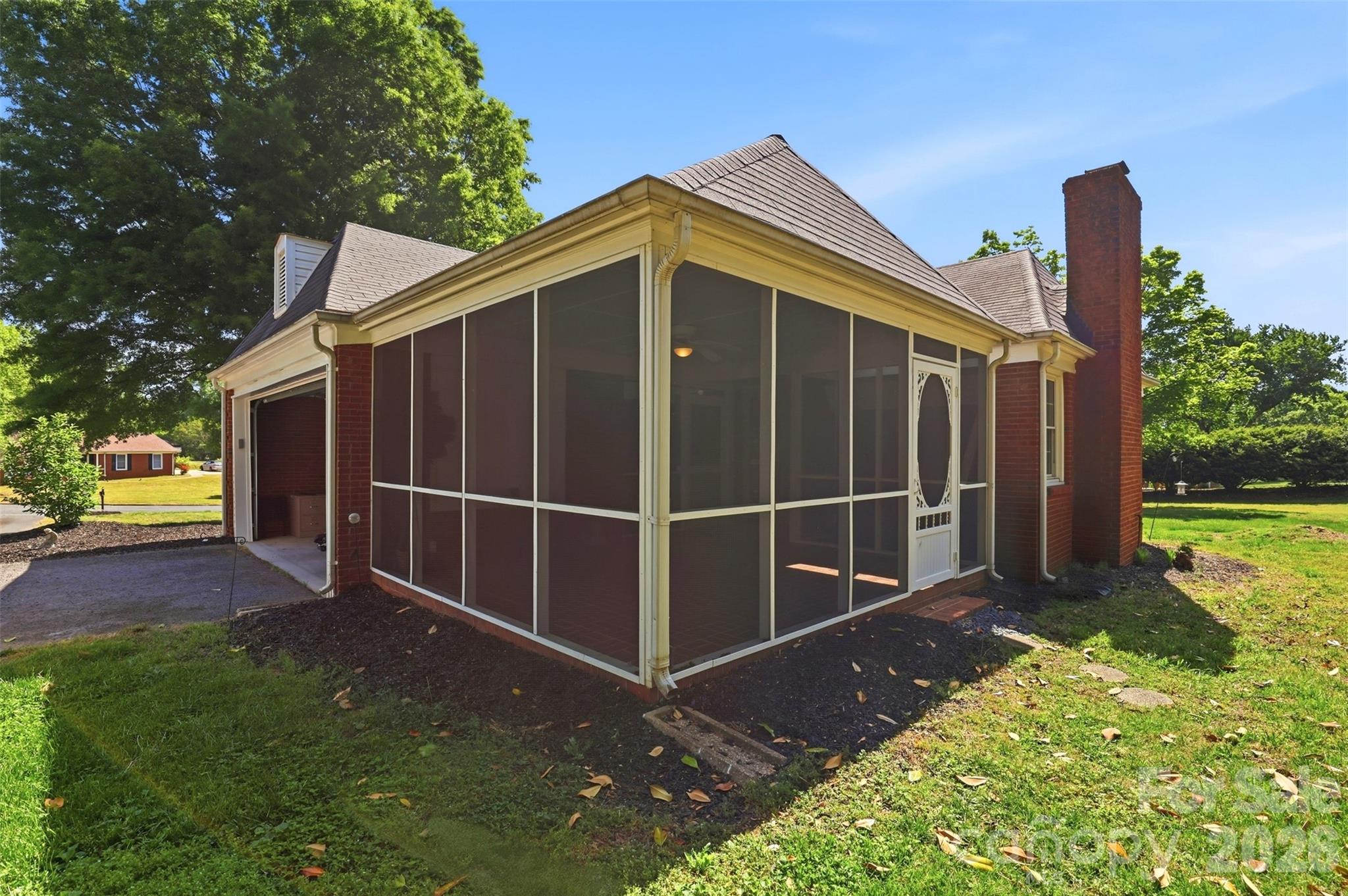 main property photo 35