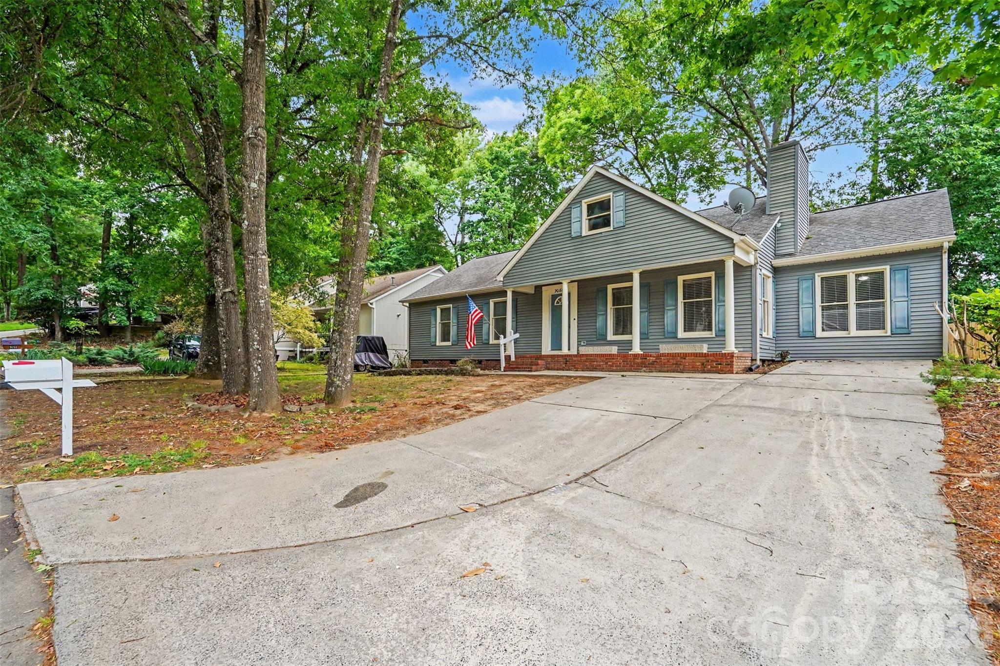 main property photo 1