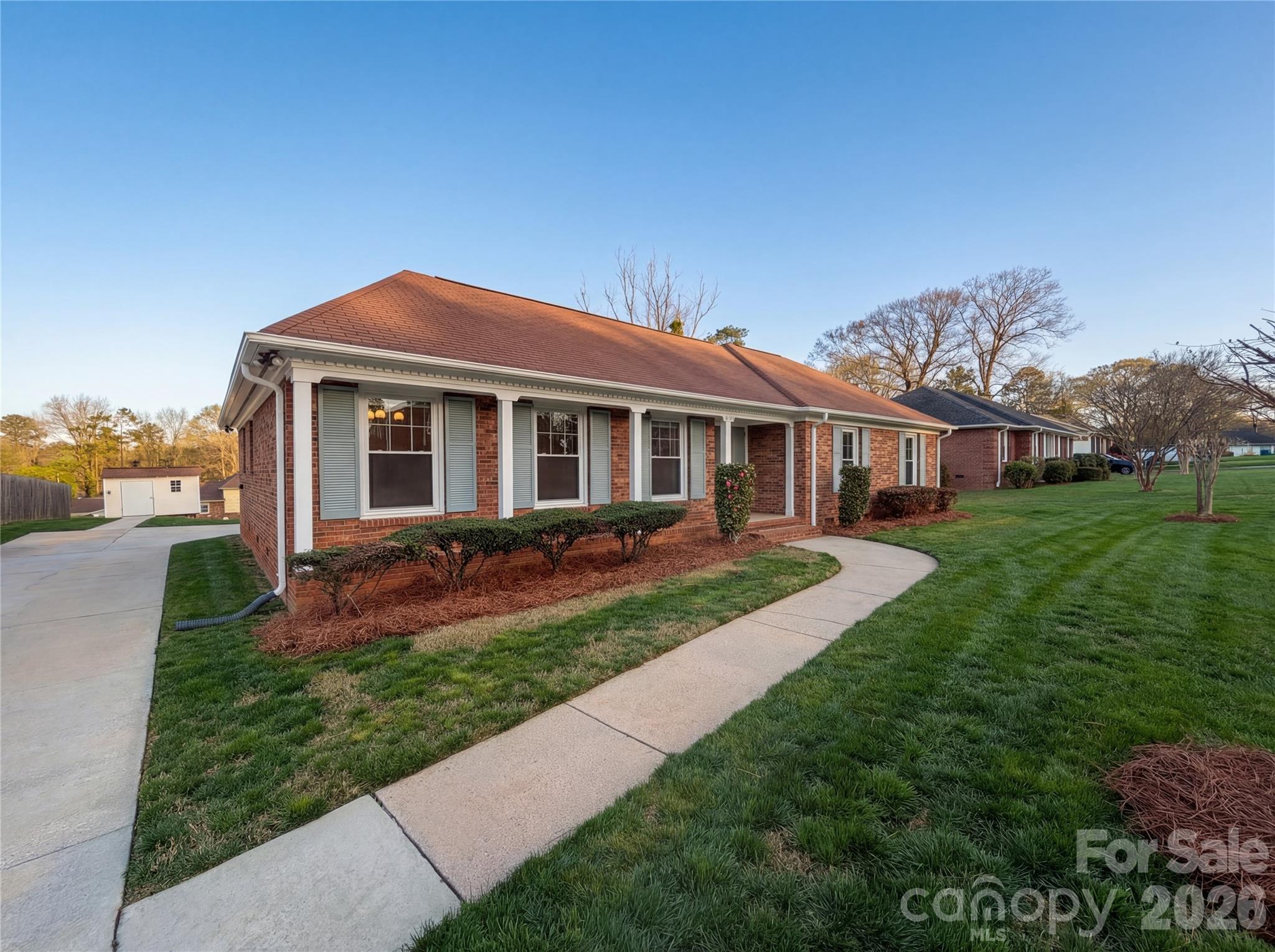 main property photo 20