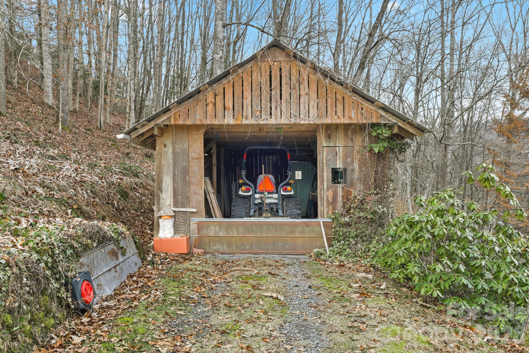 main property photo 15