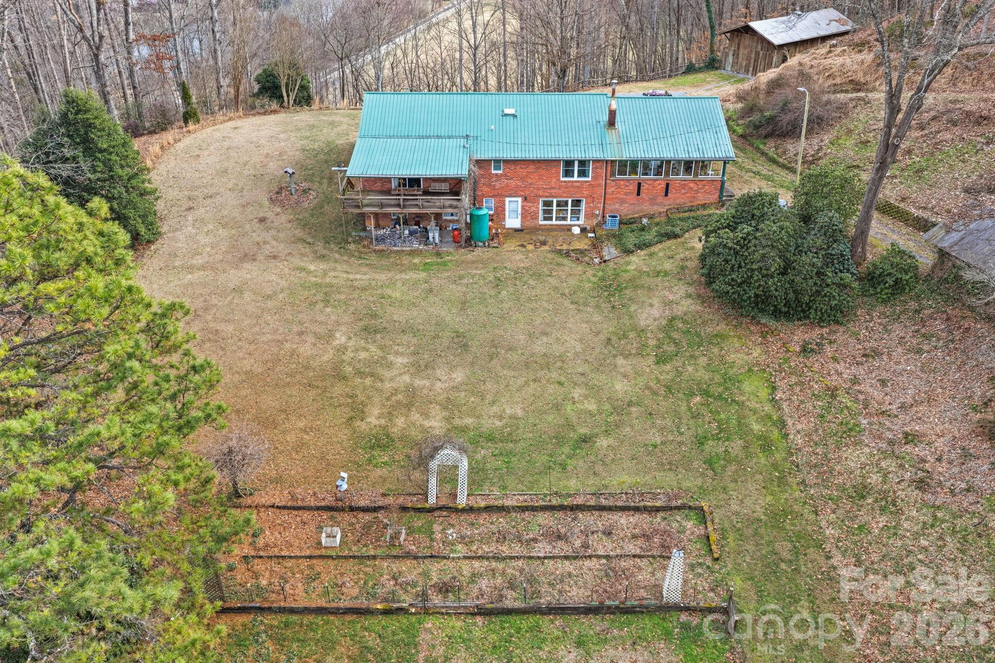 main property photo 5