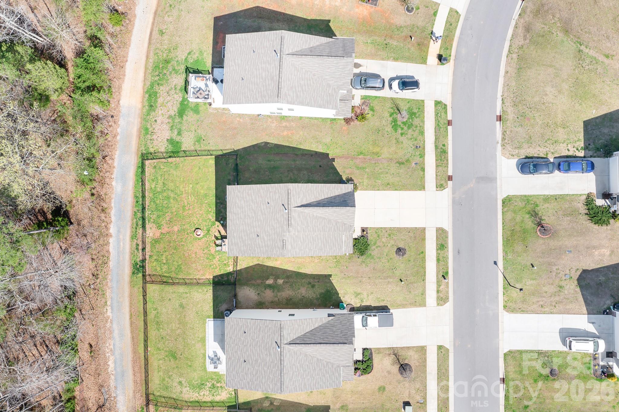 main property photo 31