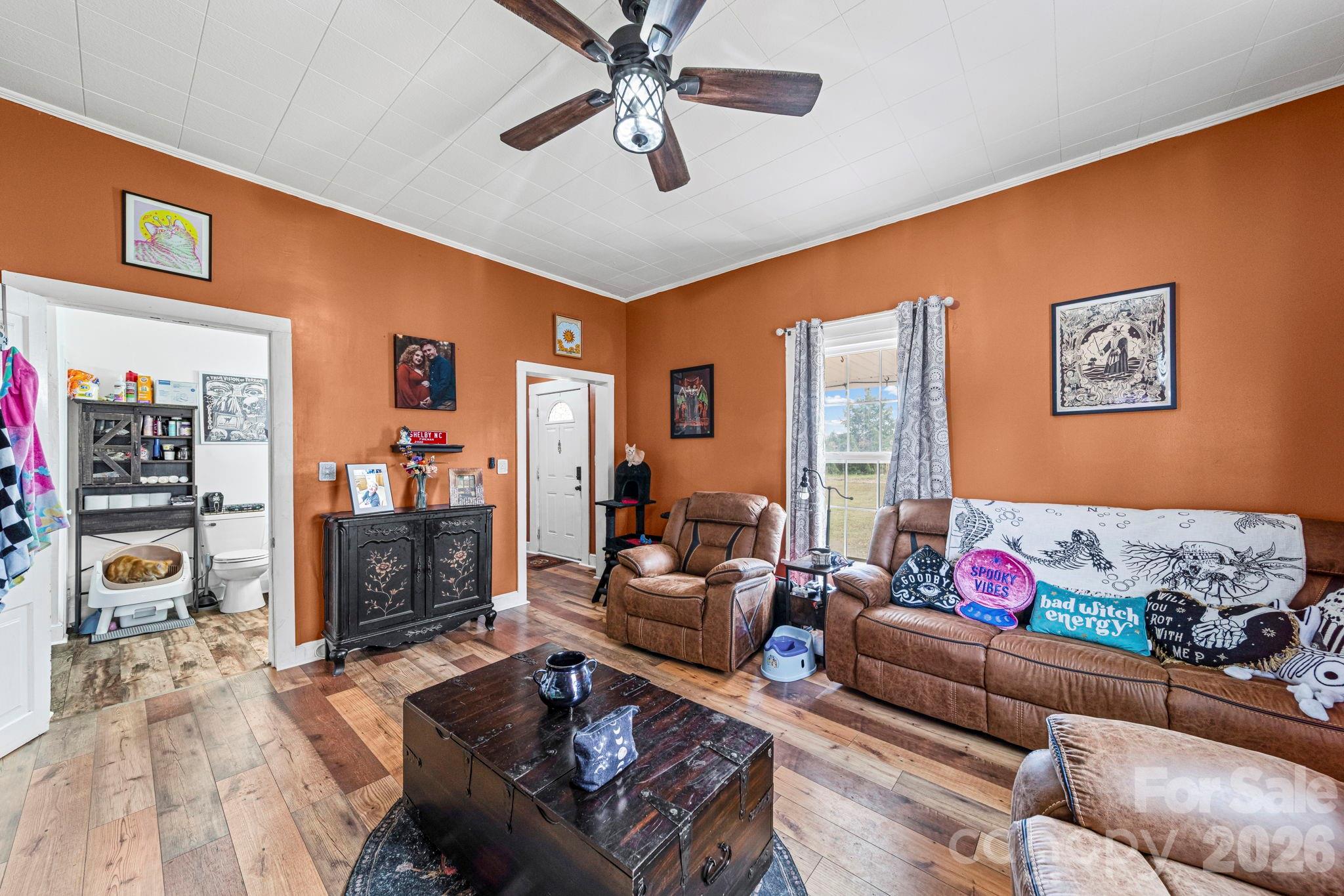 main property photo 5