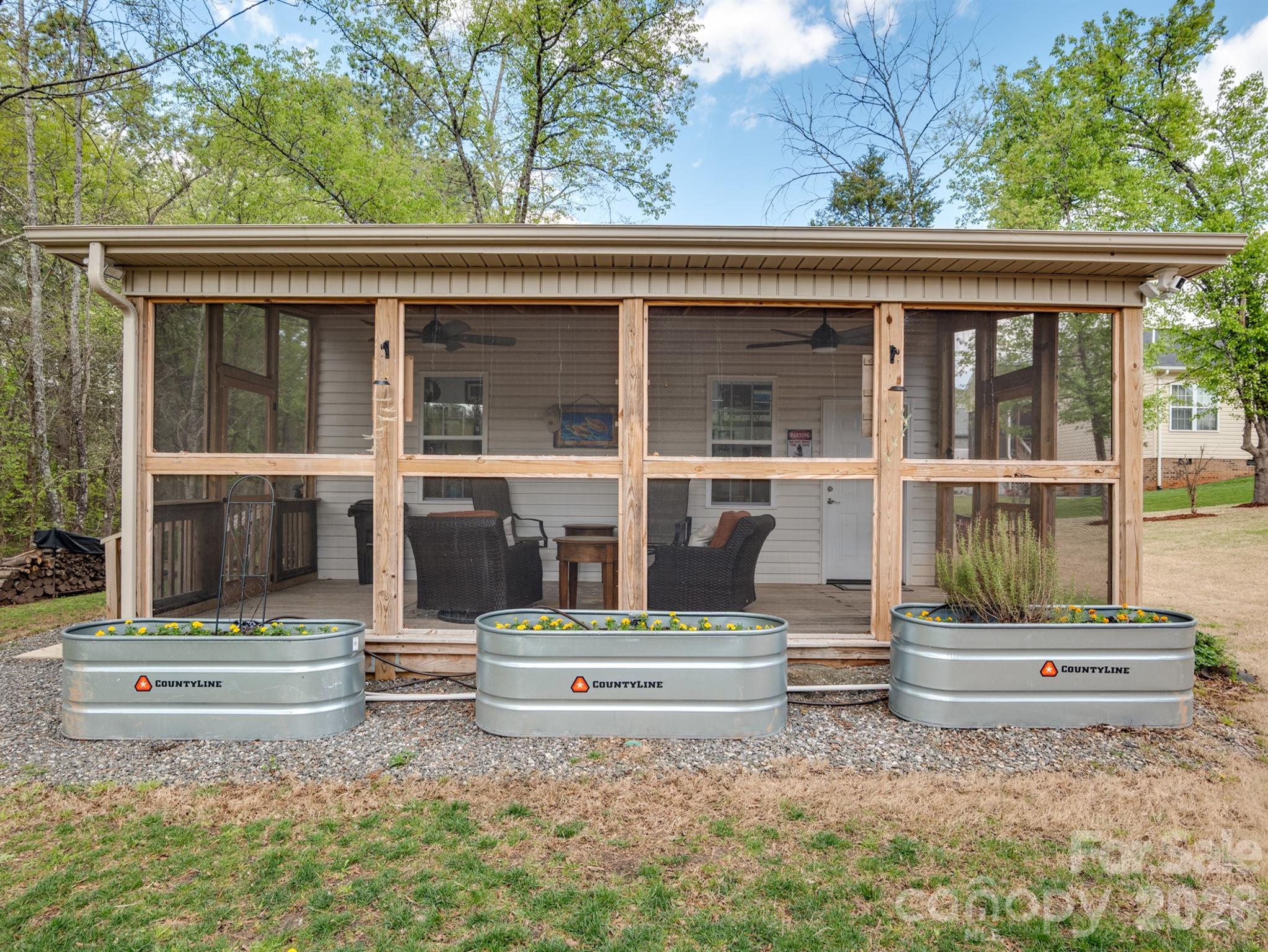 main property photo 29