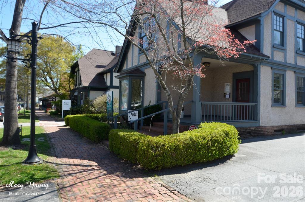 main property photo 28
