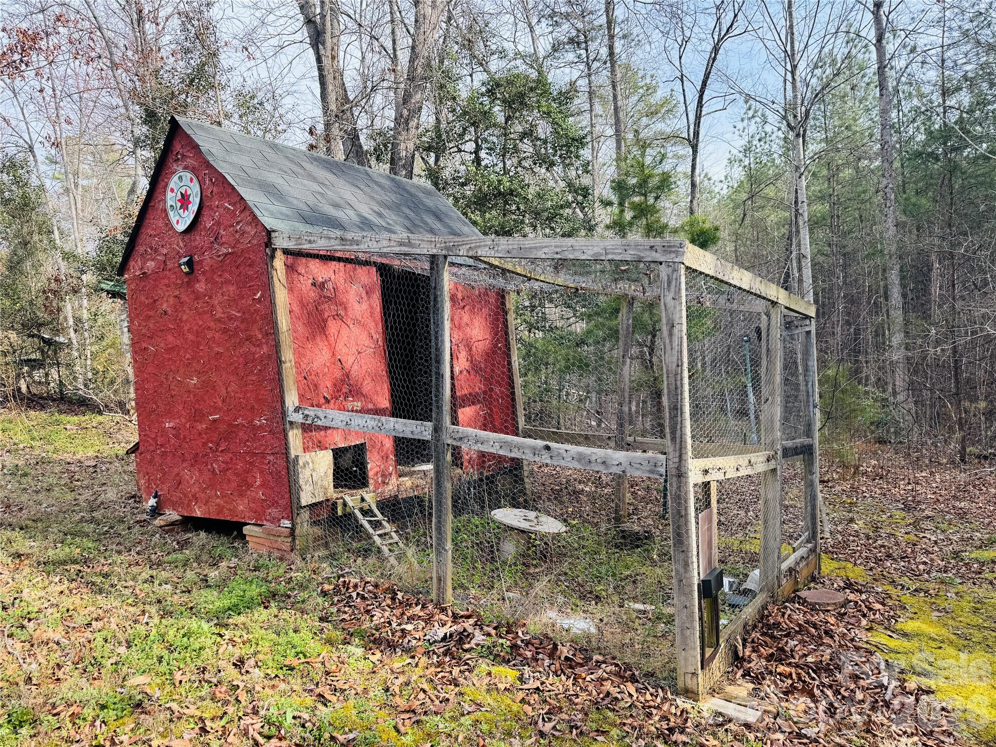 main property photo 6