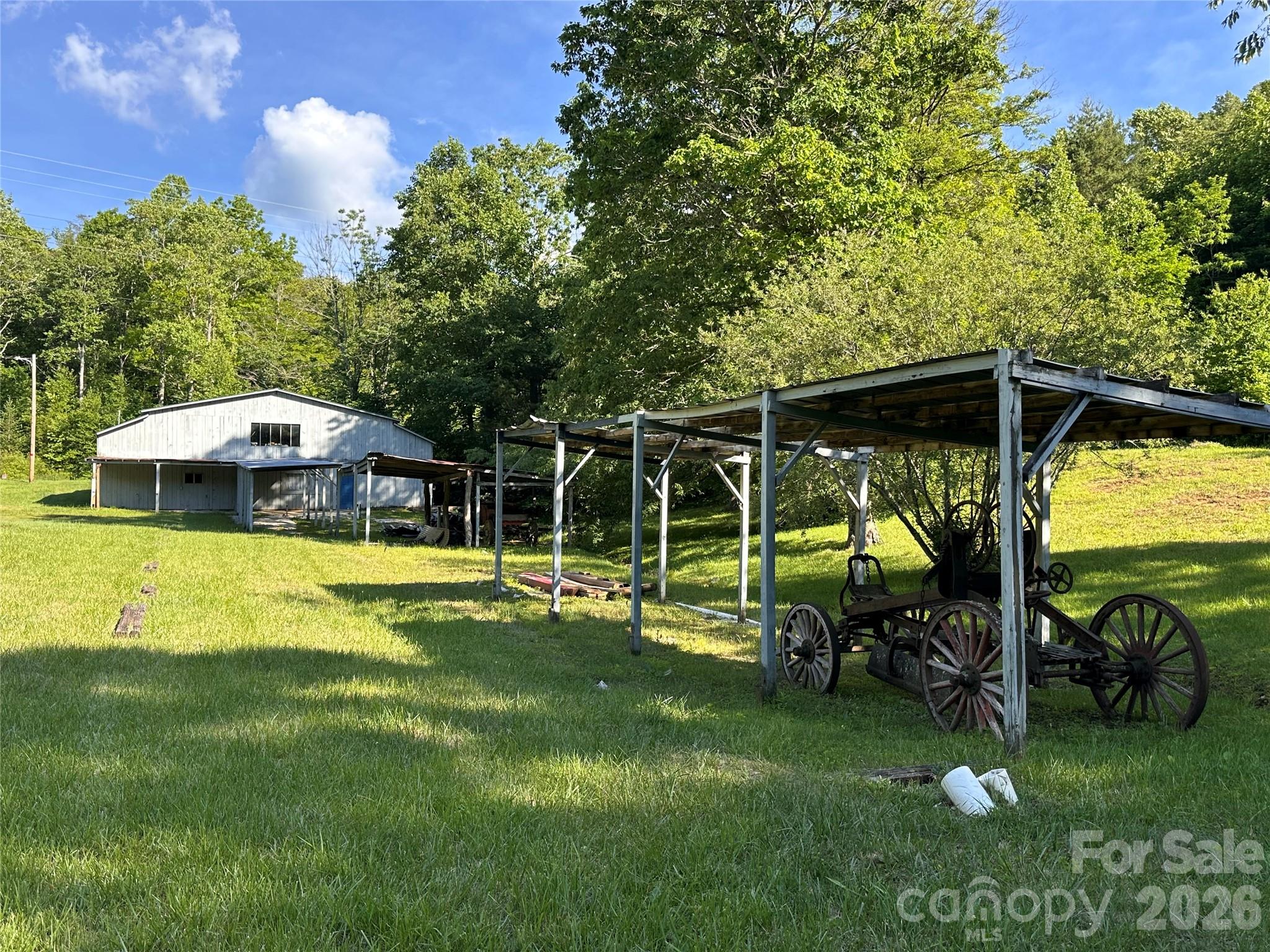 main property photo 23