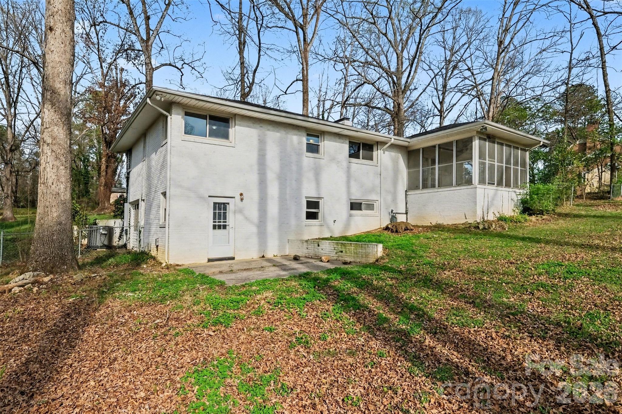 main property photo 29