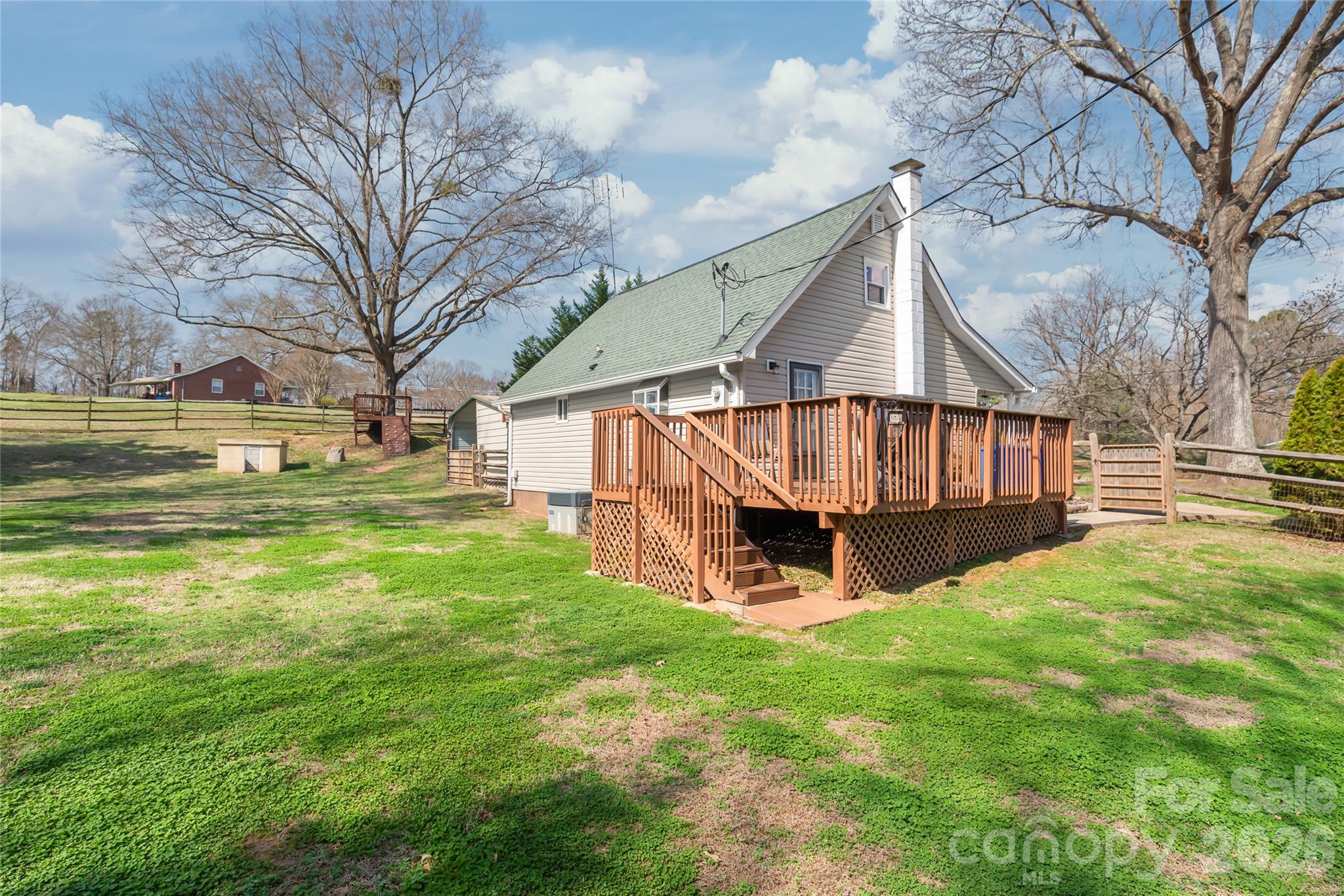 main property photo 30
