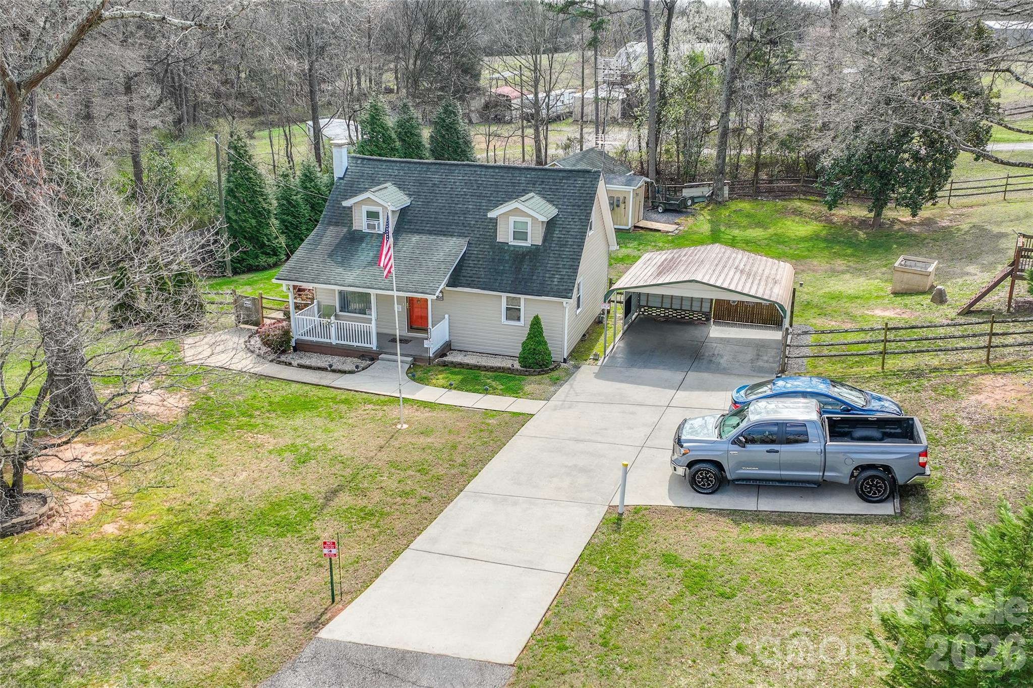 main property photo 37