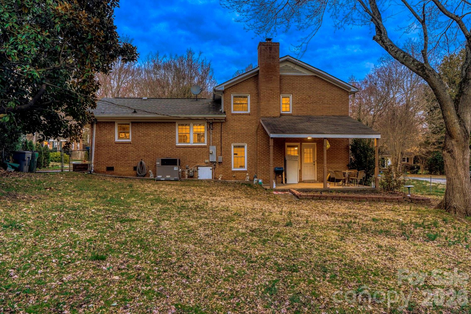 main property photo 29