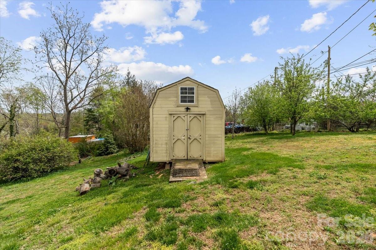 main property photo 35