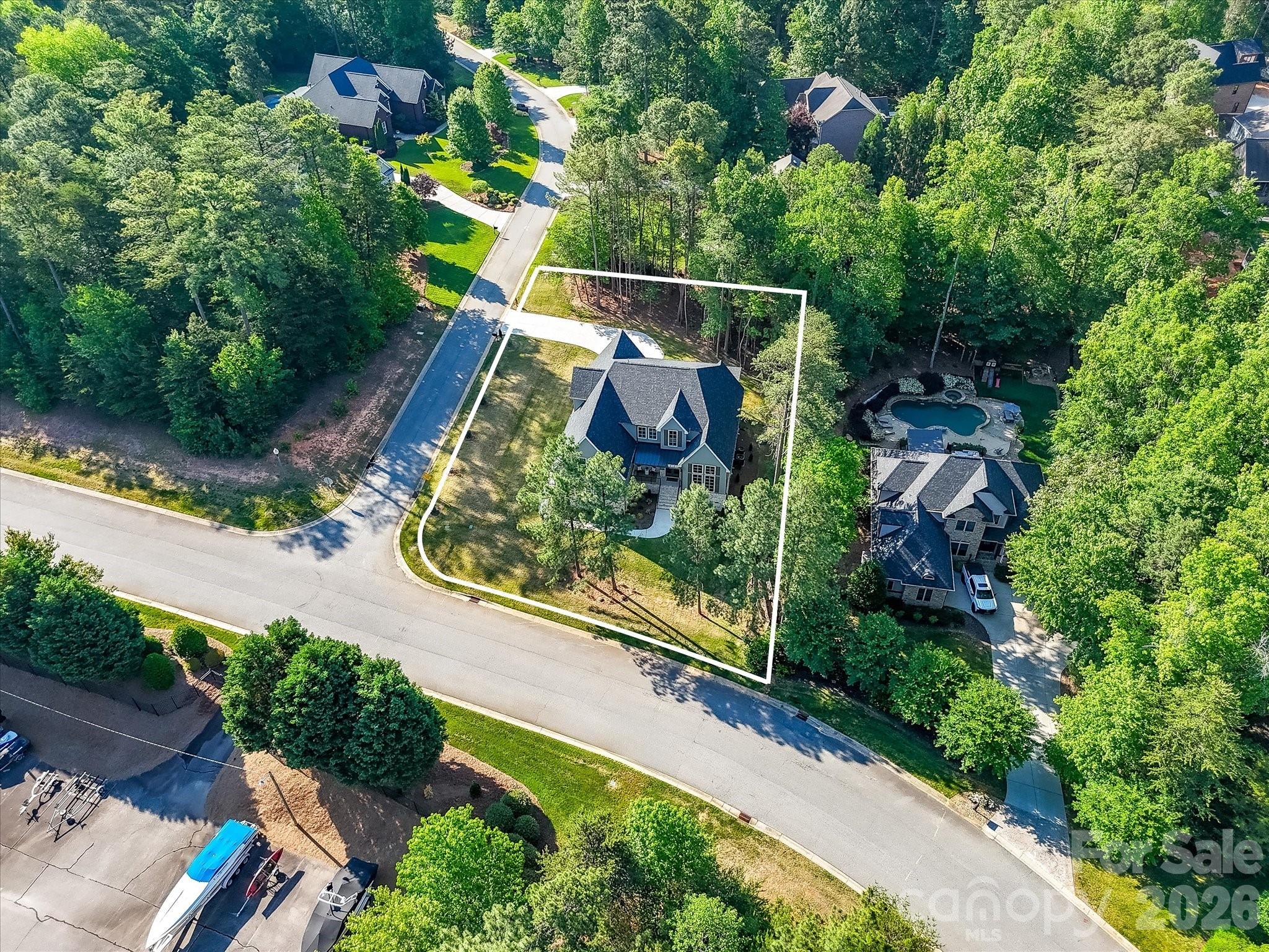 main property photo 33