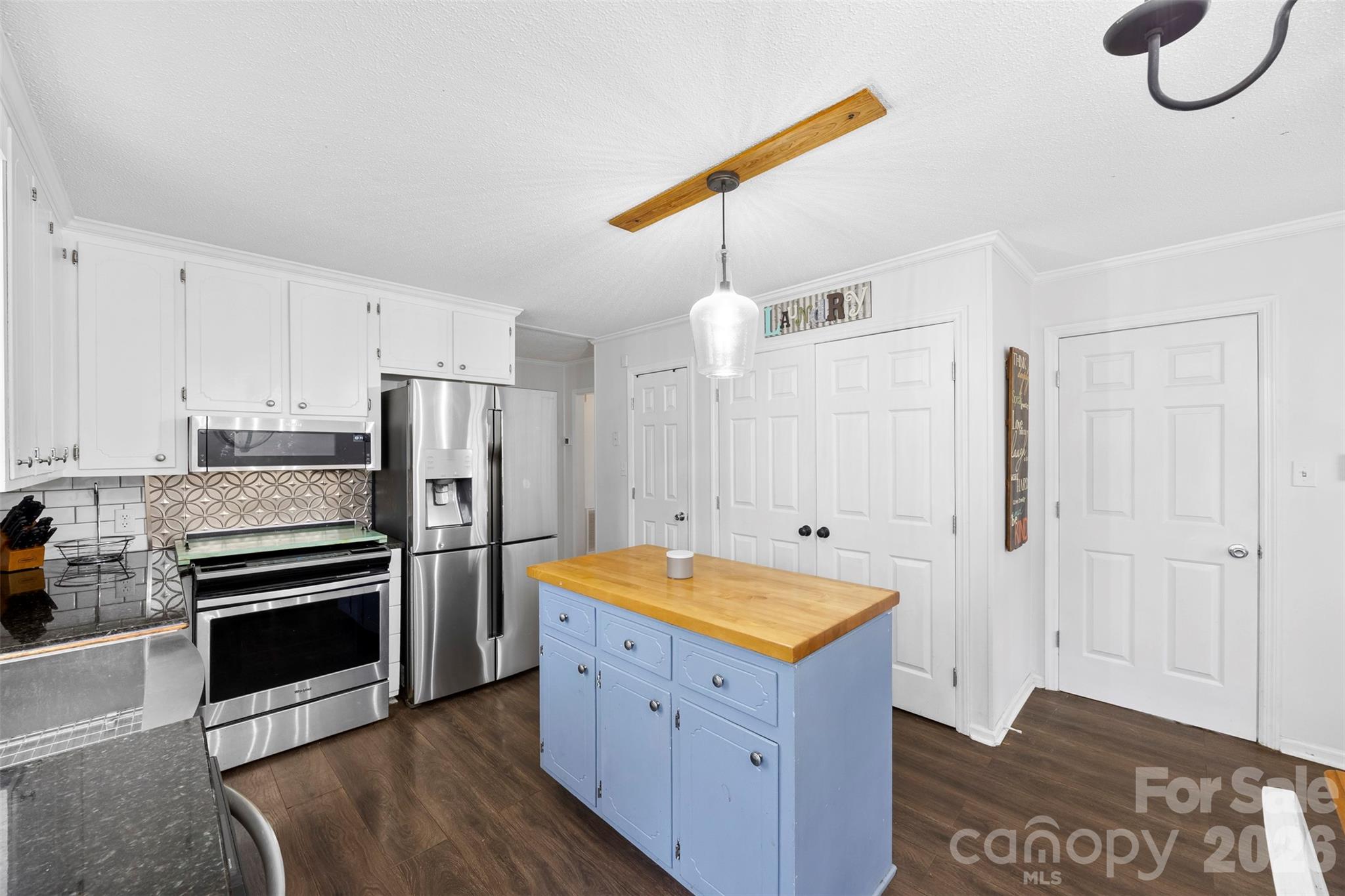main property photo 13