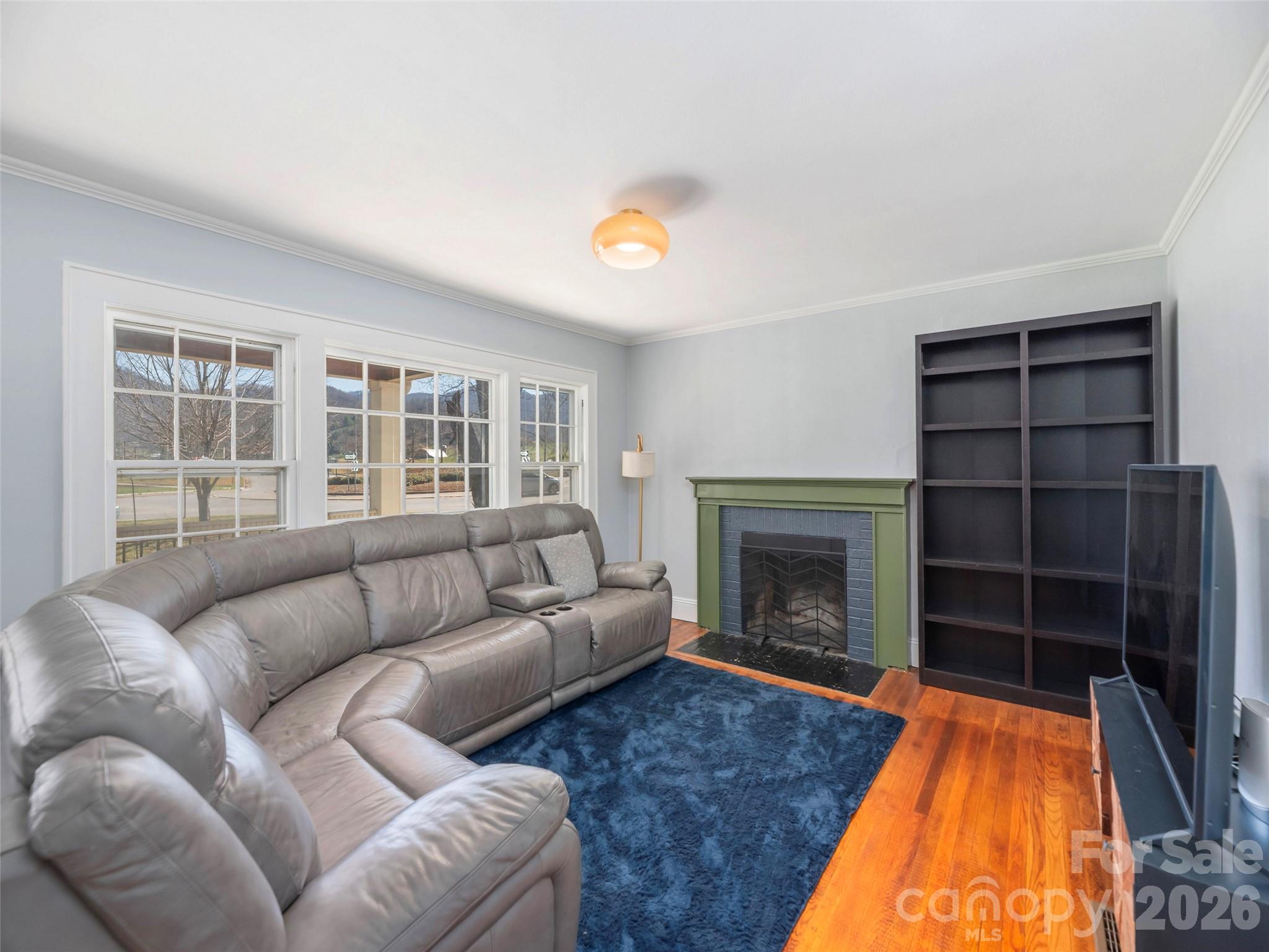 main property photo 6