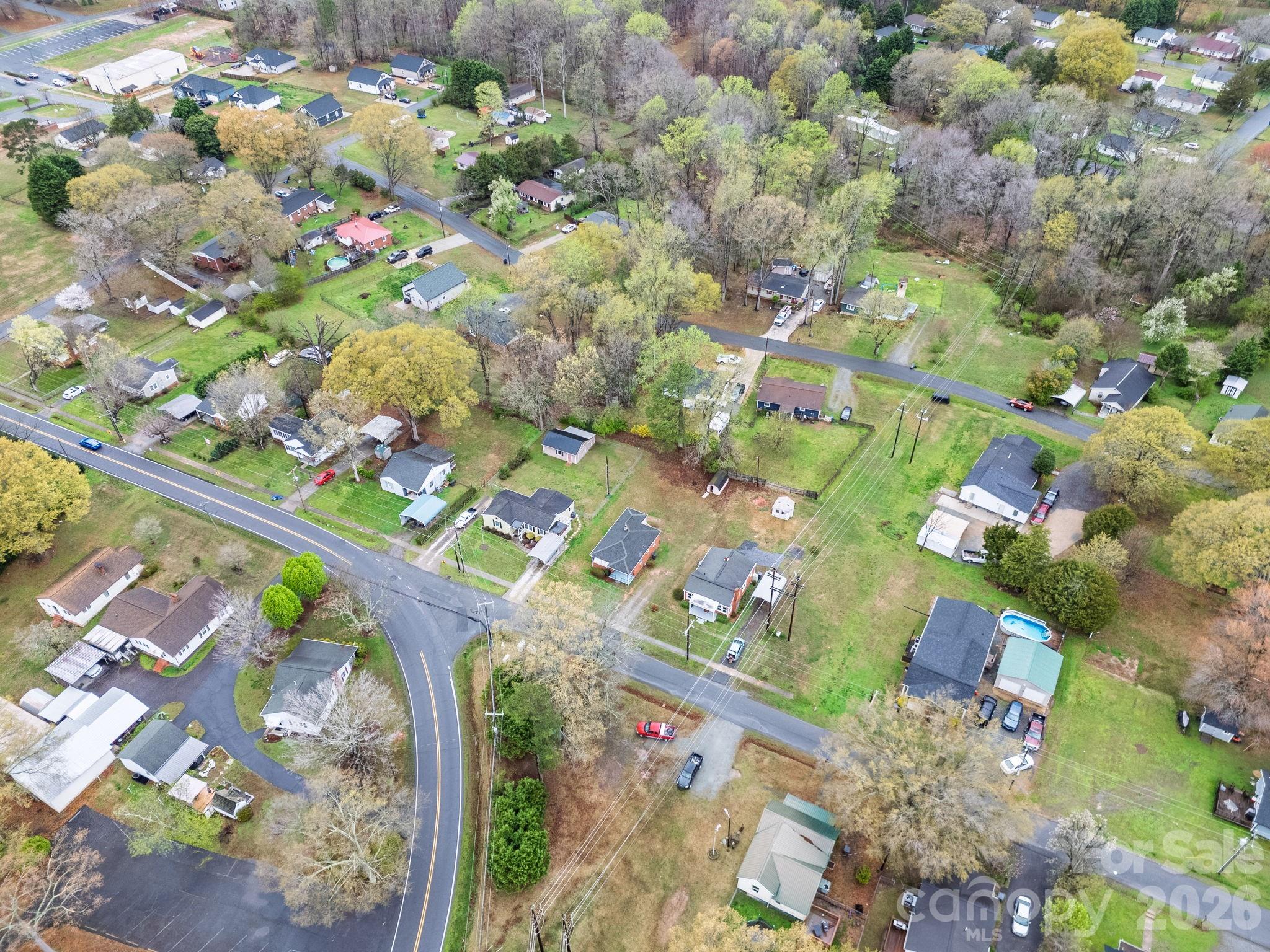 main property photo 30