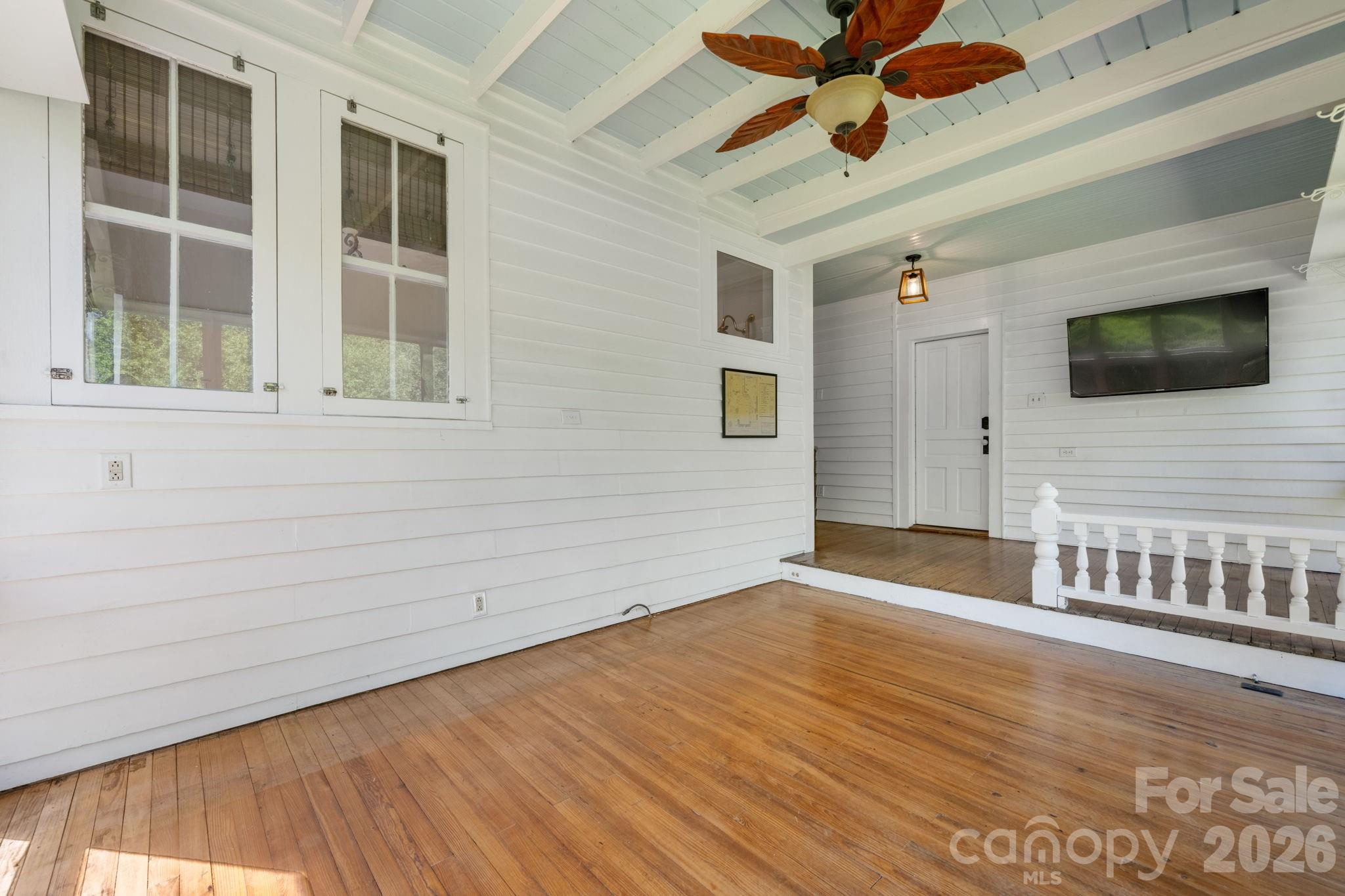 main property photo 30