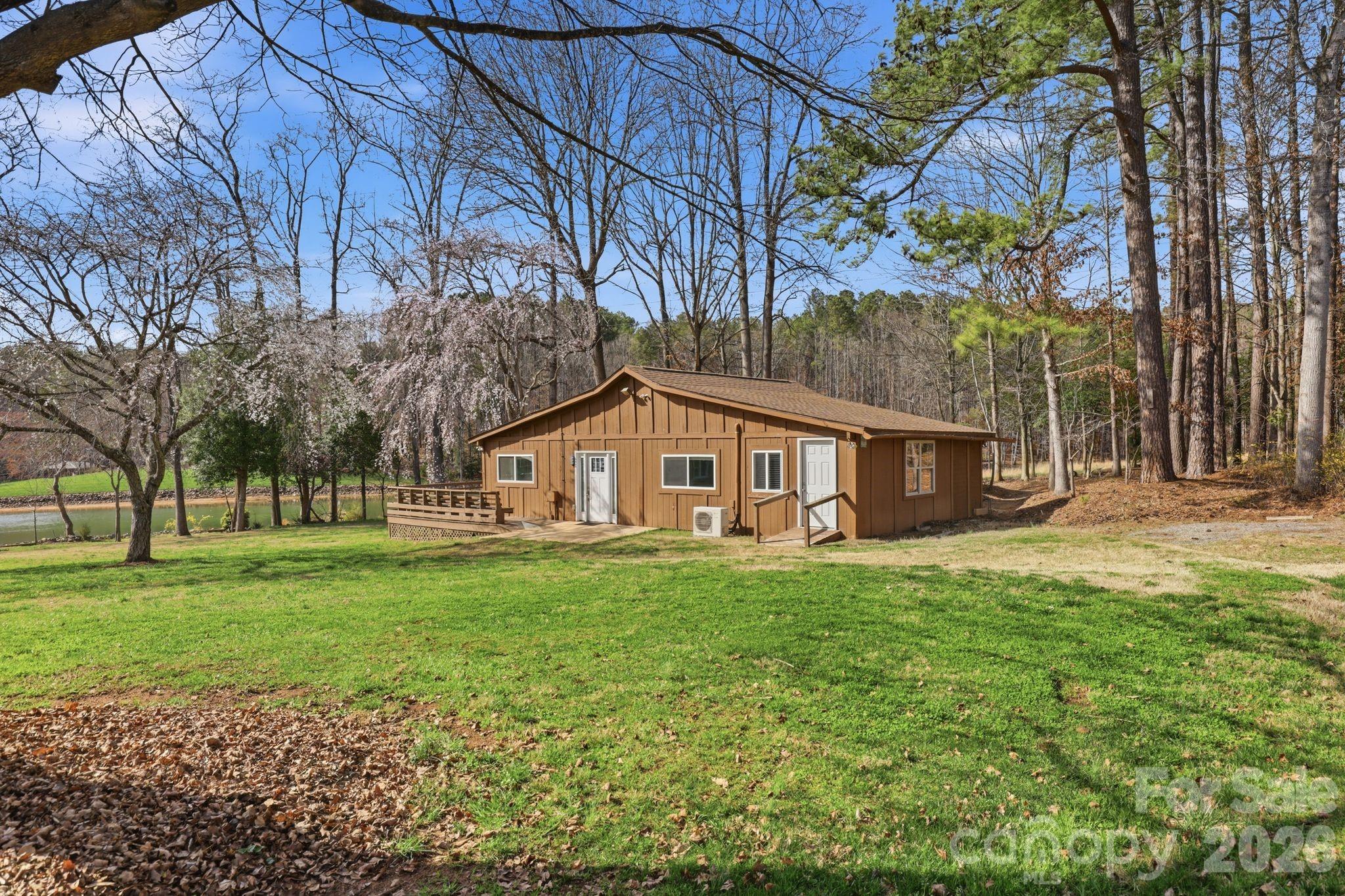 main property photo 14