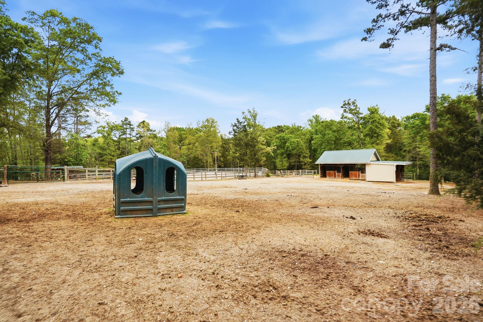 main property photo 11