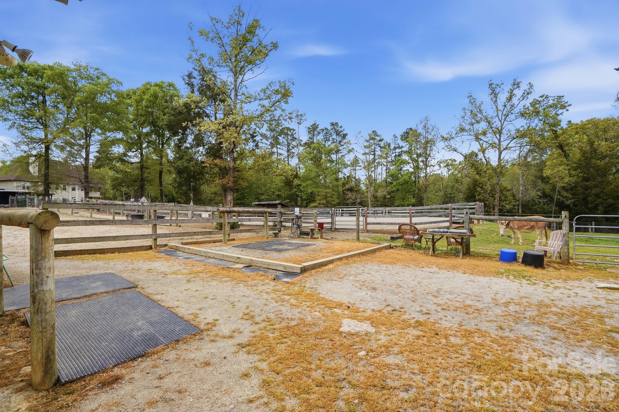 main property photo 44