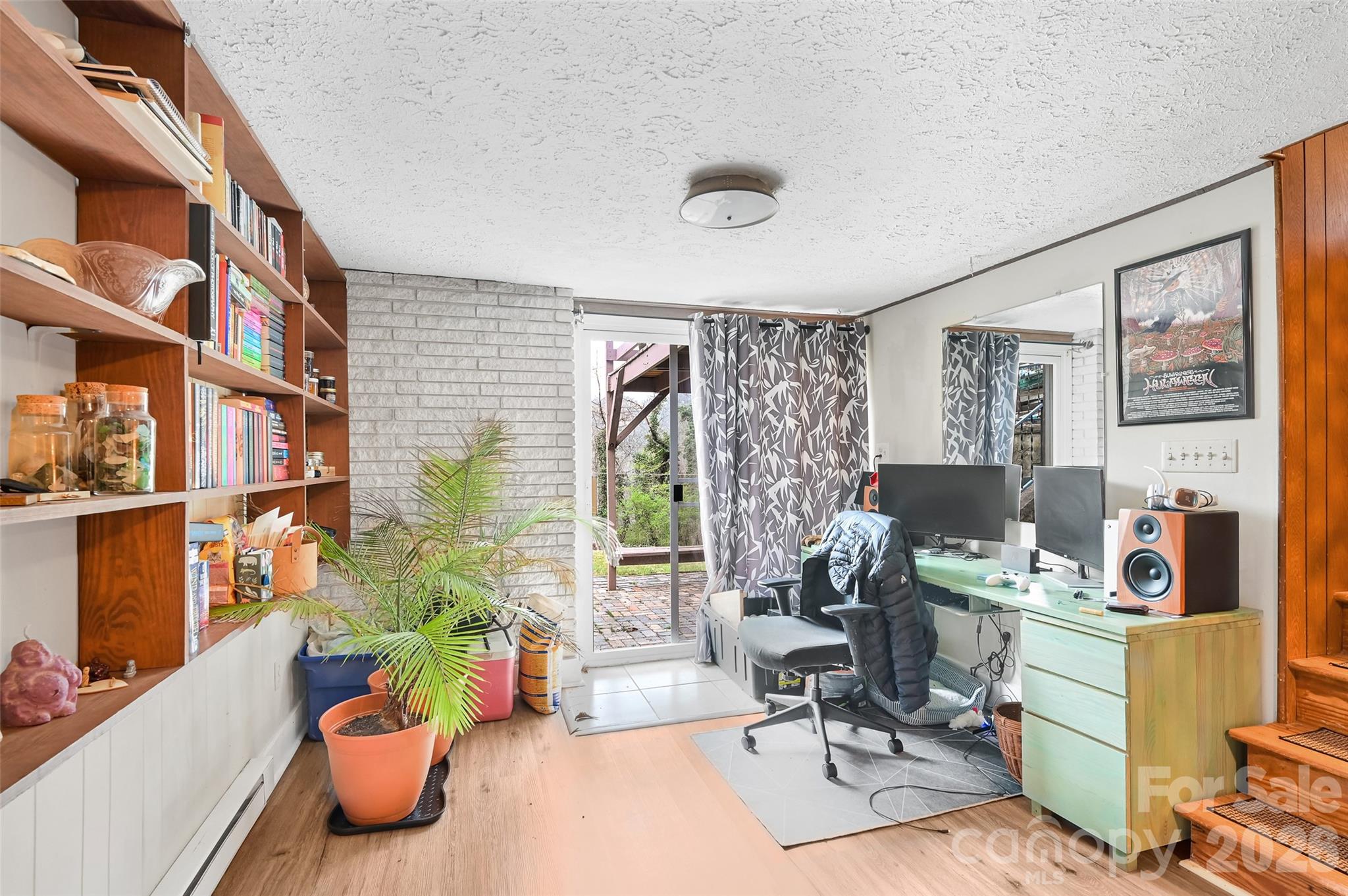 main property photo 17