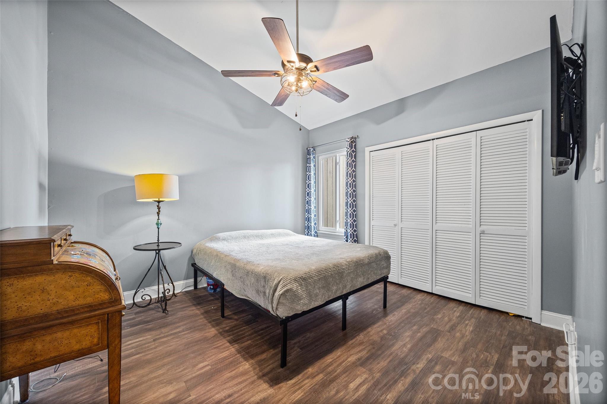 main property photo 16