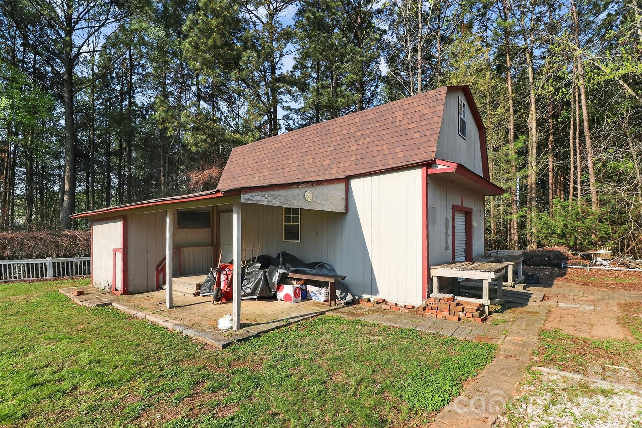 main property photo 38