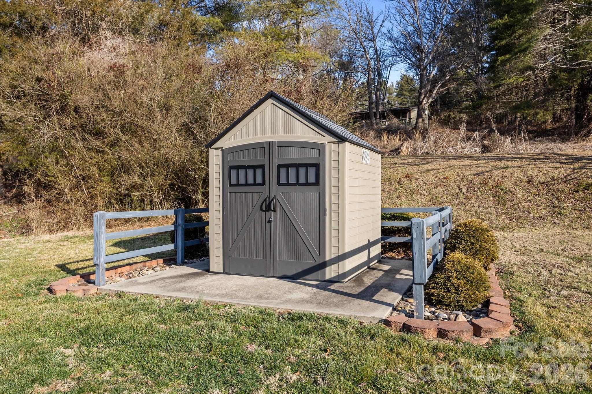 main property photo 39