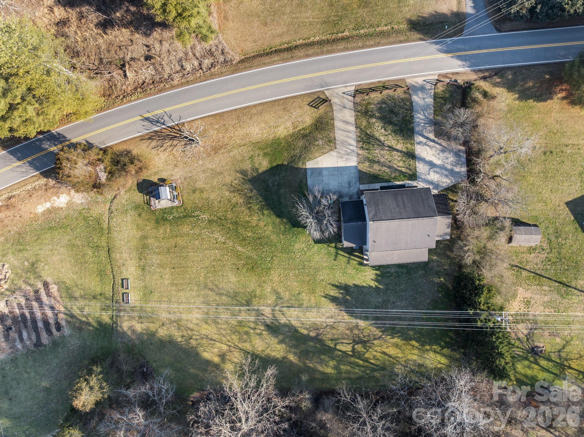 main property photo 40